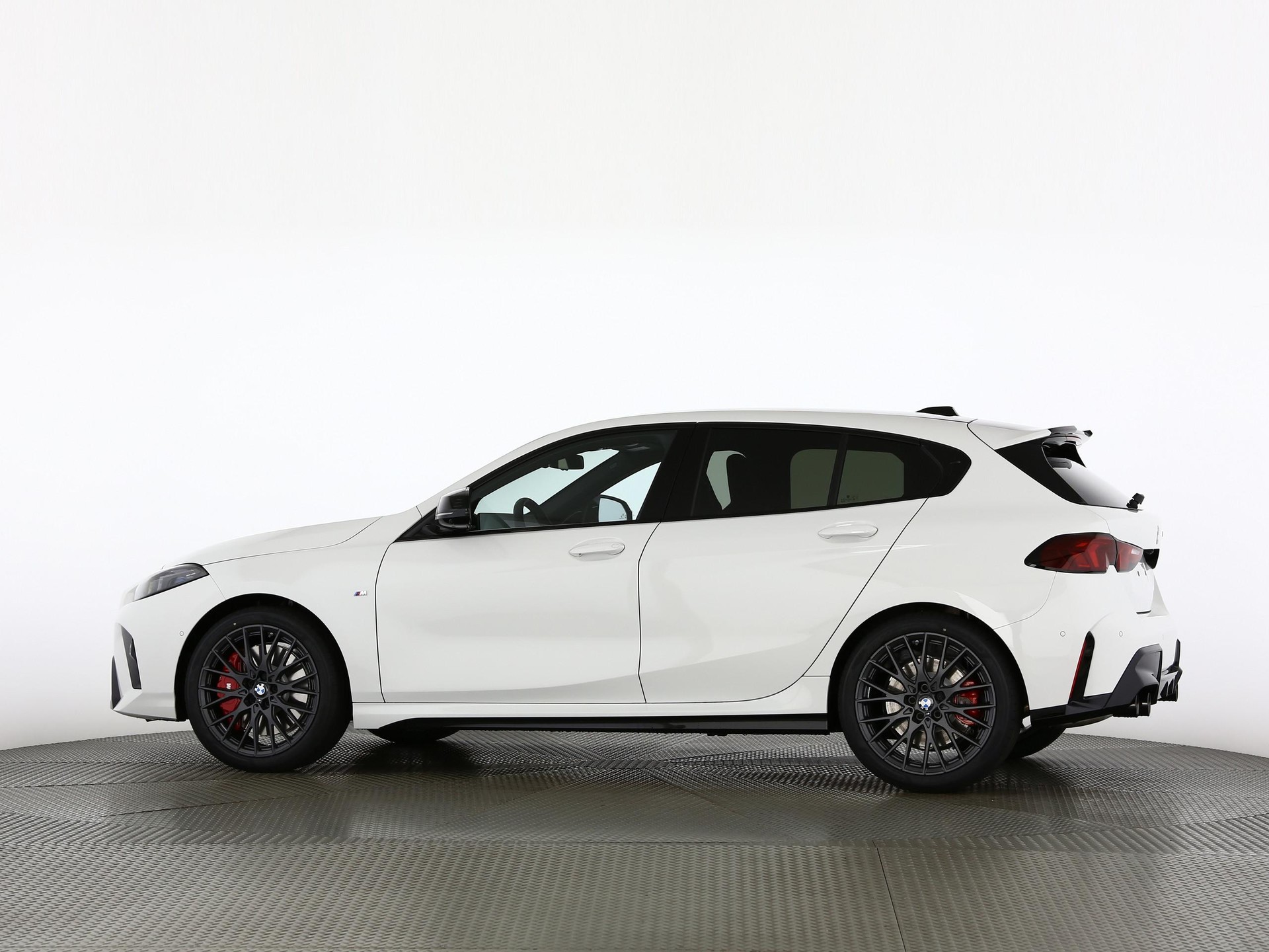 BMW M135i xDrive-image-12
