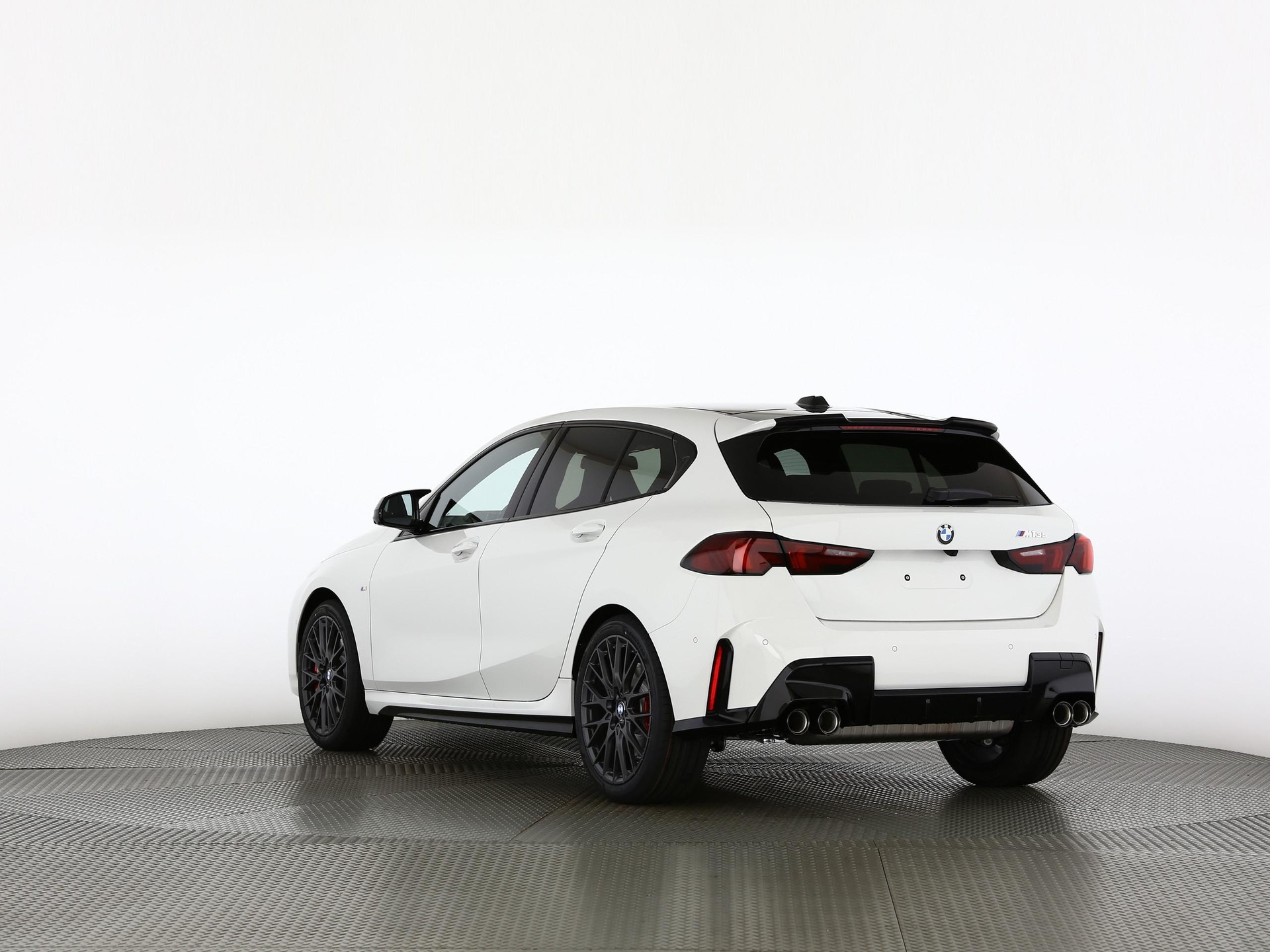 BMW M135i xDrive-image-15