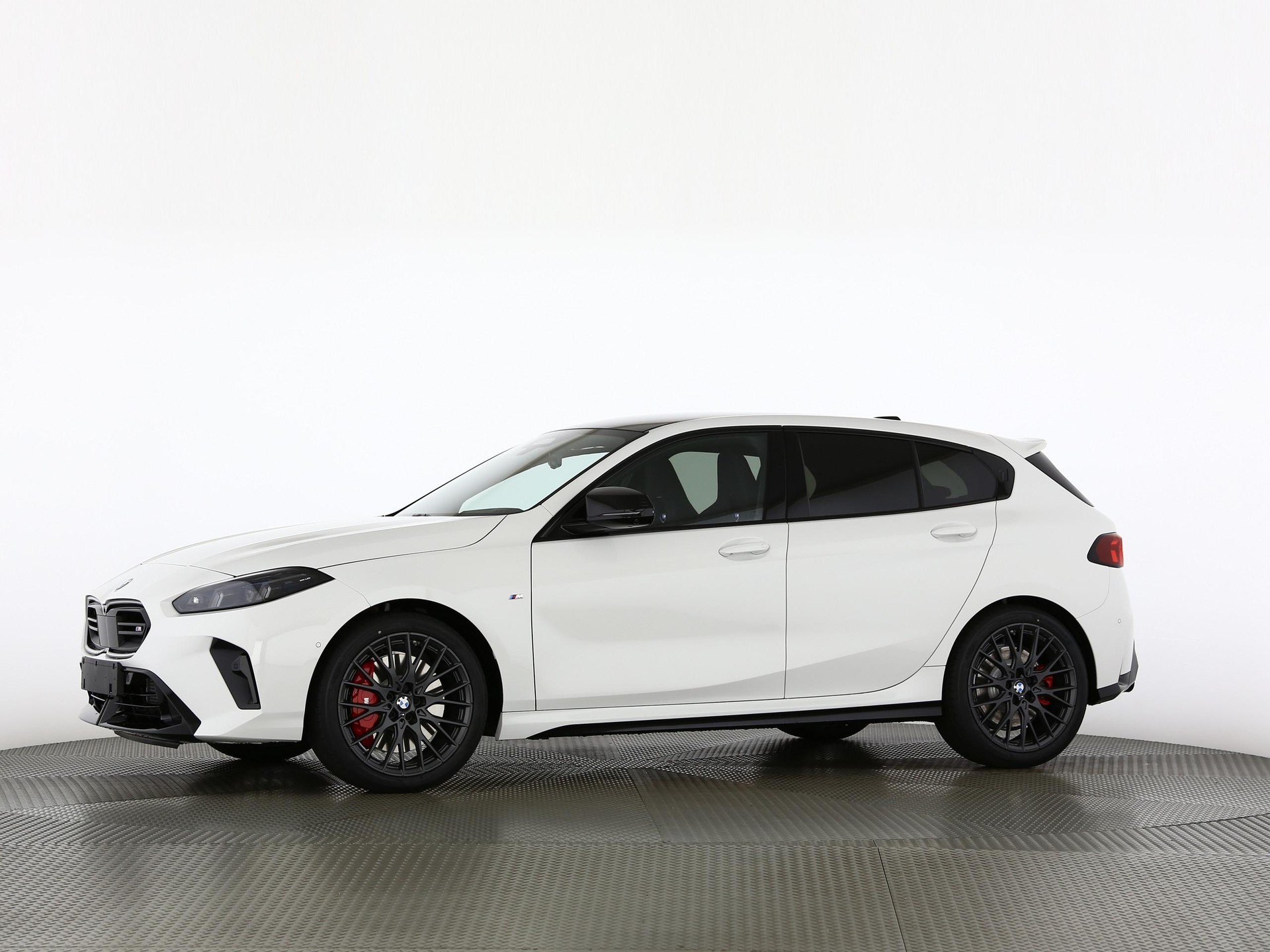 BMW M135i xDrive-image-9