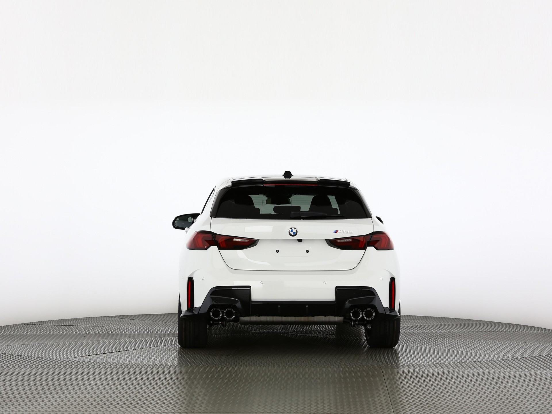 BMW M135i xDrive-image-16