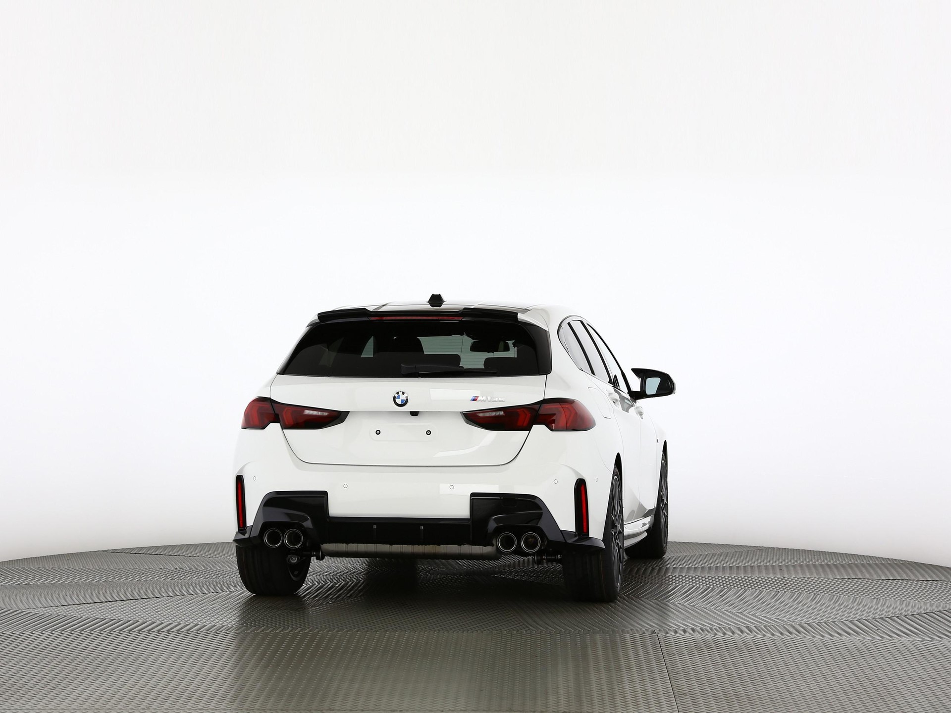 BMW M135i xDrive-image-17