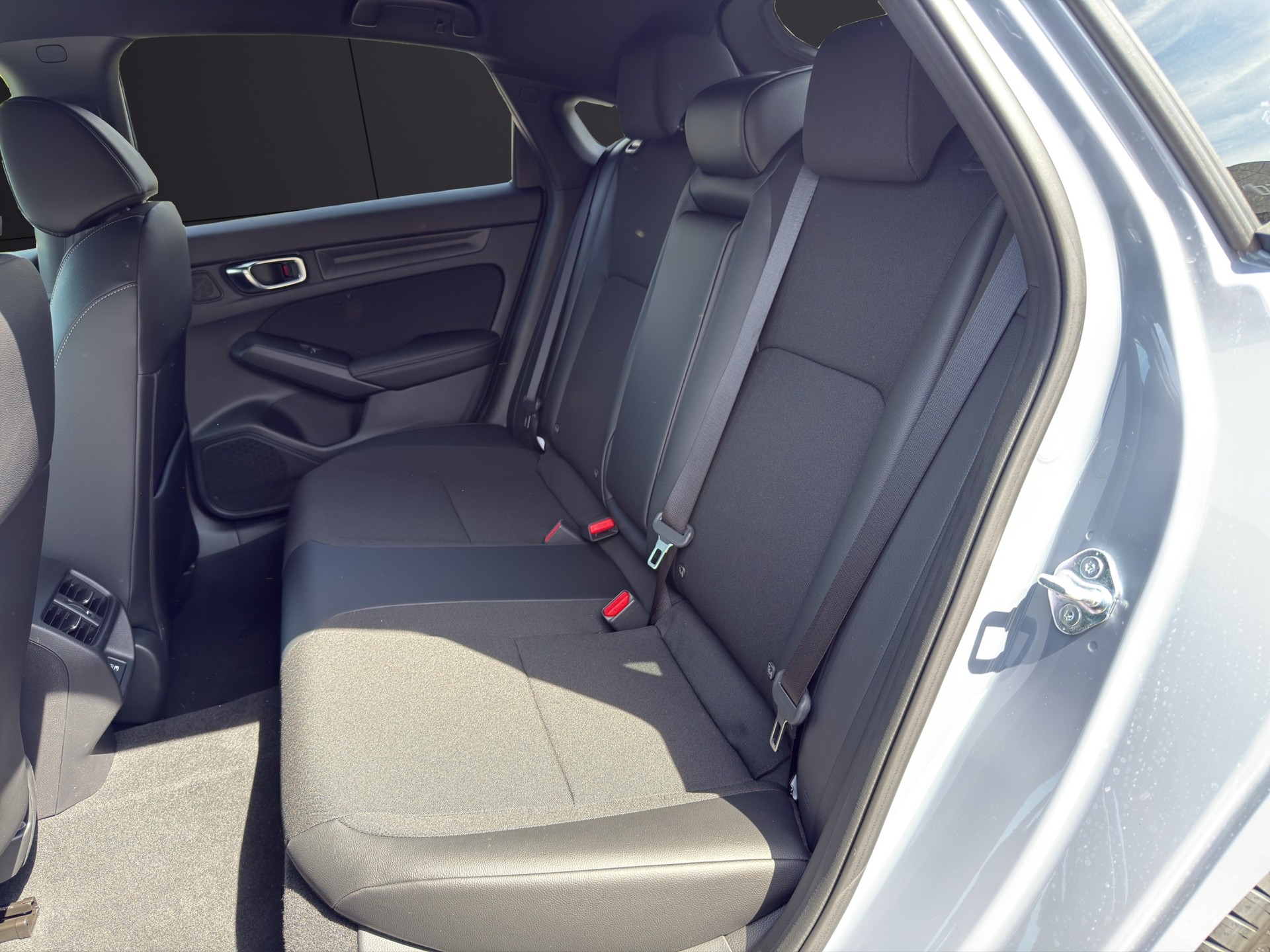 HONDA Civic 2.0 i-MMD HEV Sport-image-15