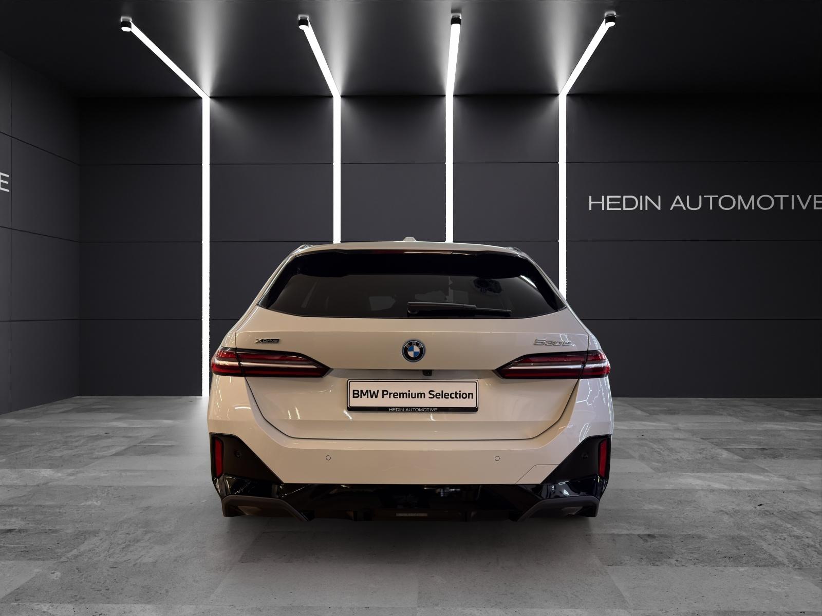 BMW 530e xDrive Touring-image-3