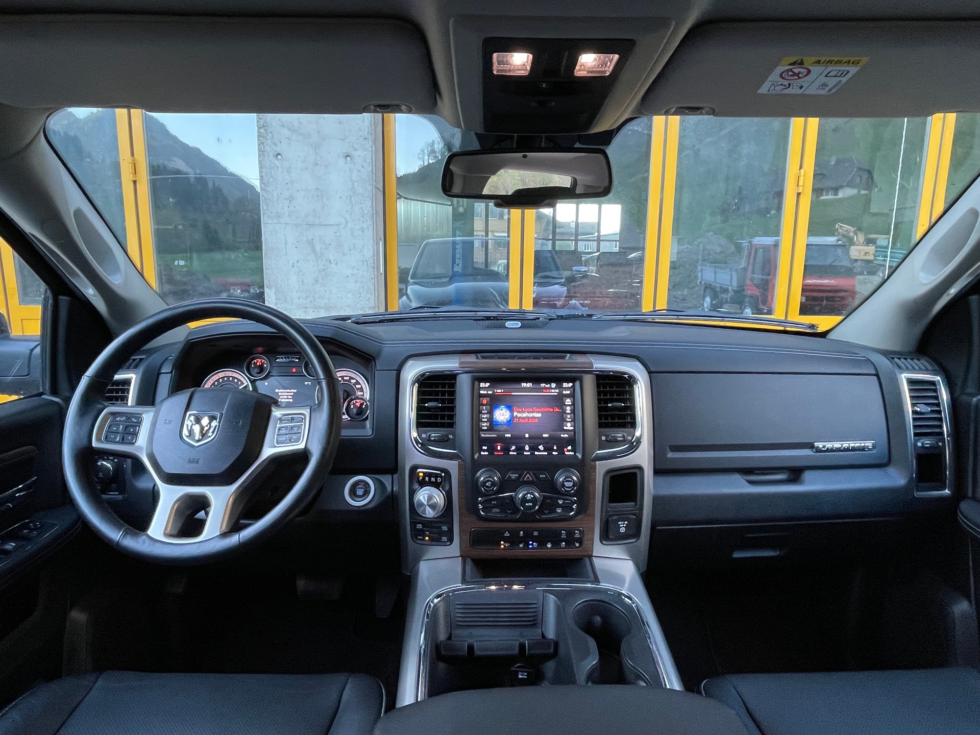 DODGE 1500 5.7 V8 Laramie-image-13
