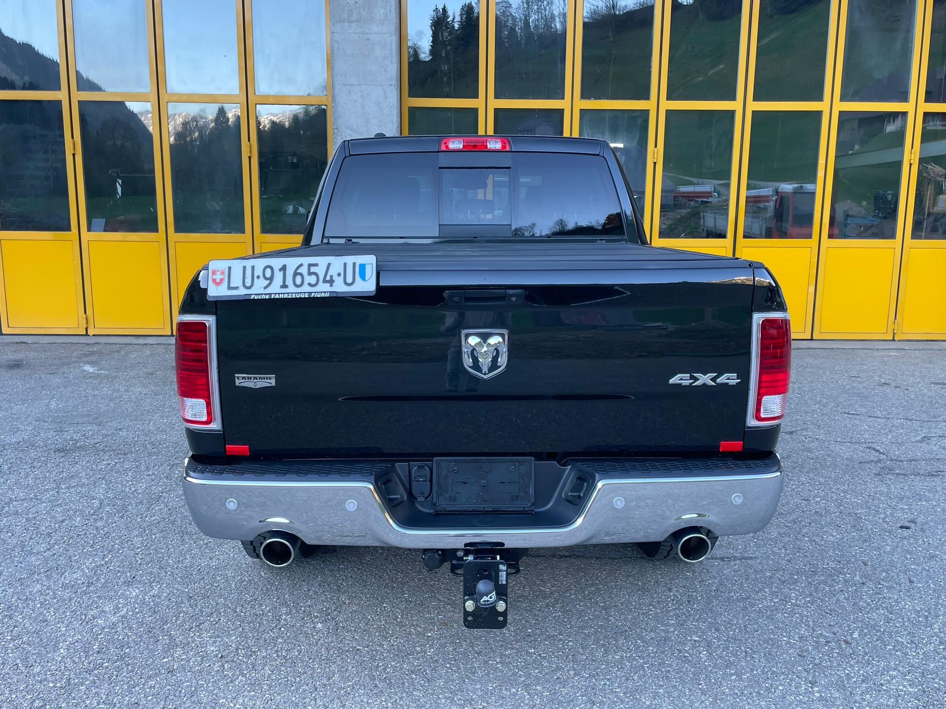 DODGE 1500 5.7 V8 Laramie-image-4