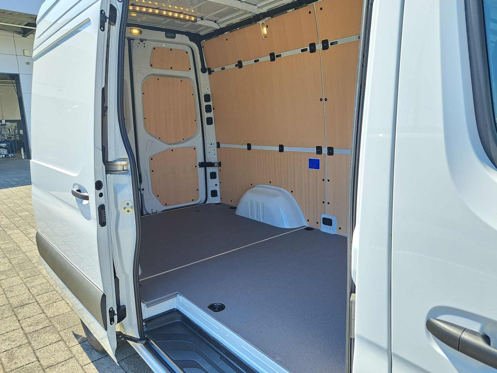 MERCEDES-BENZ Sprinter 317 CDI PRO KA 3665mm S-image-8
