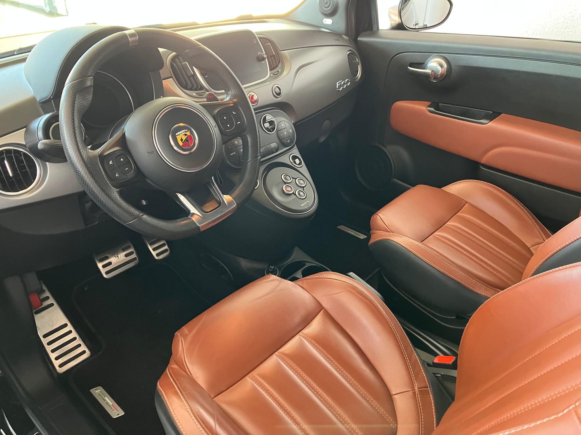 FIAT 595 1.4 16V Turbo Abarth Turismo Dualogic-image-11