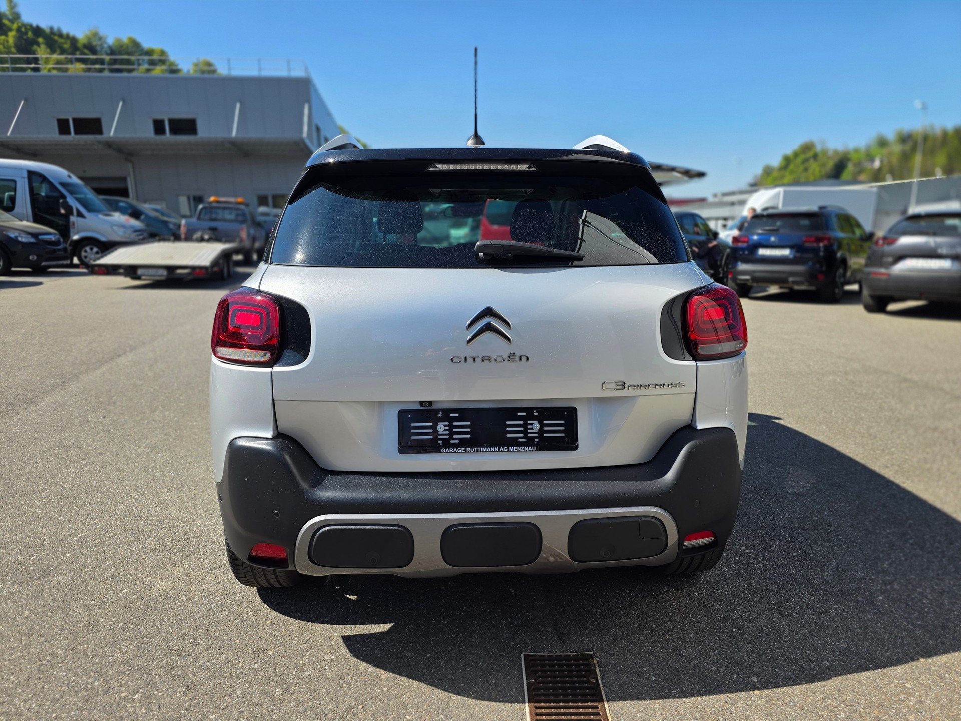 CITROEN C3 Aircross 1.2i PureTech Shine EAT-image-3