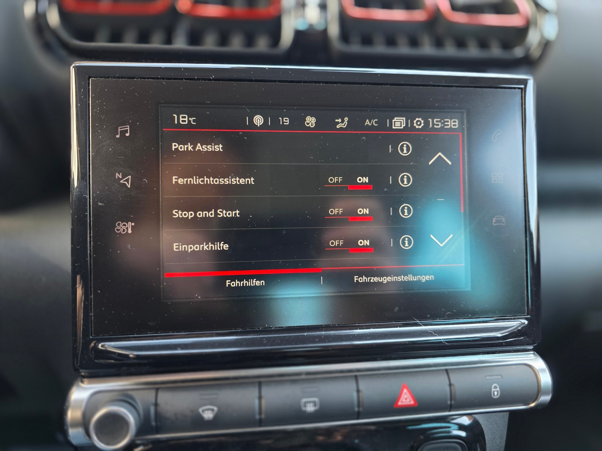 CITROEN C3 Aircross 1.2i PureTech Shine EAT-image-14
