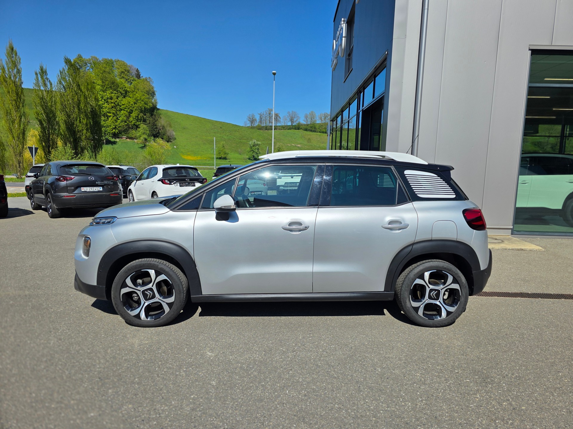 CITROEN C3 Aircross 1.2i PureTech Shine EAT-image-1