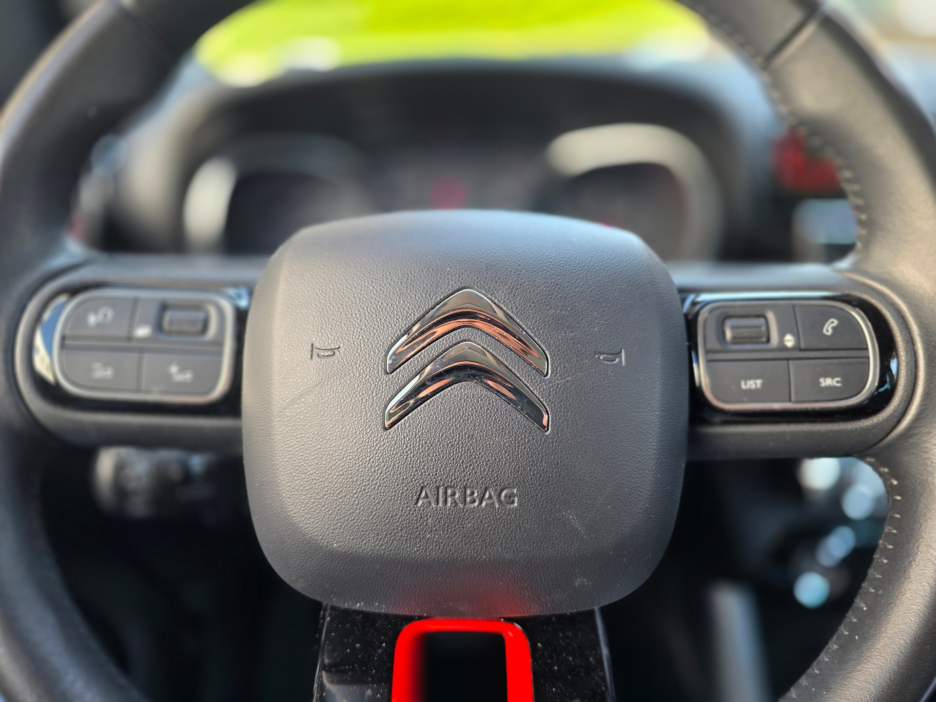 CITROEN C3 Aircross 1.2i PureTech Shine EAT-image-12