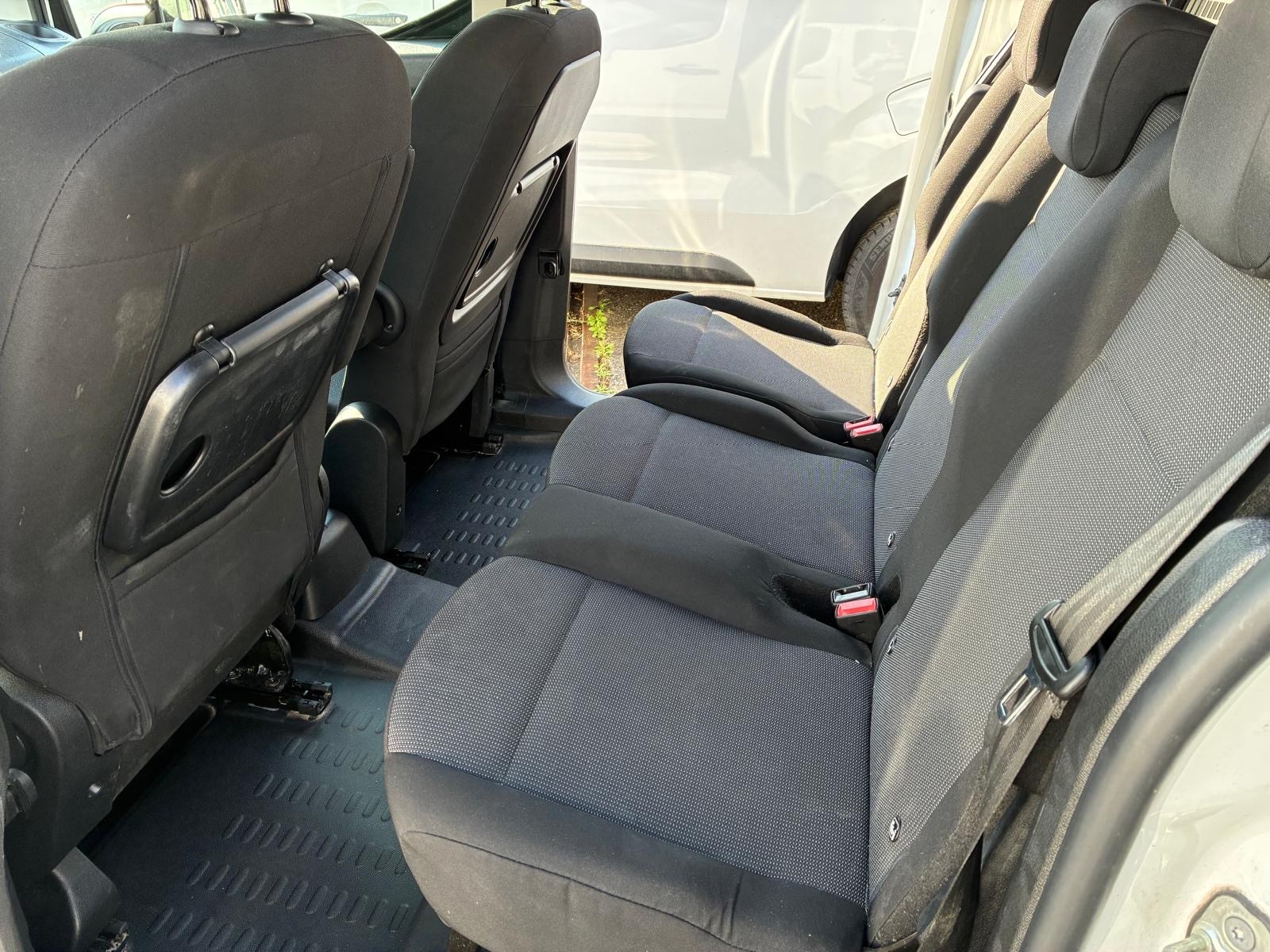 PEUGEOT Partner 1.5 Blue HDi s/s Pro Vertiefte Kabine EAT8-image-15