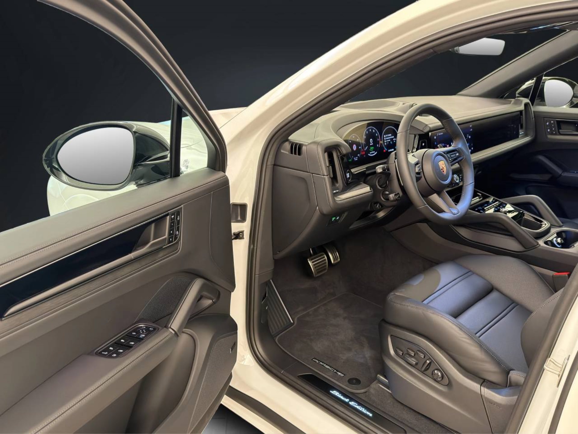 PORSCHE Cayenne S E-Hybrid Coupé Black Edition-image-3