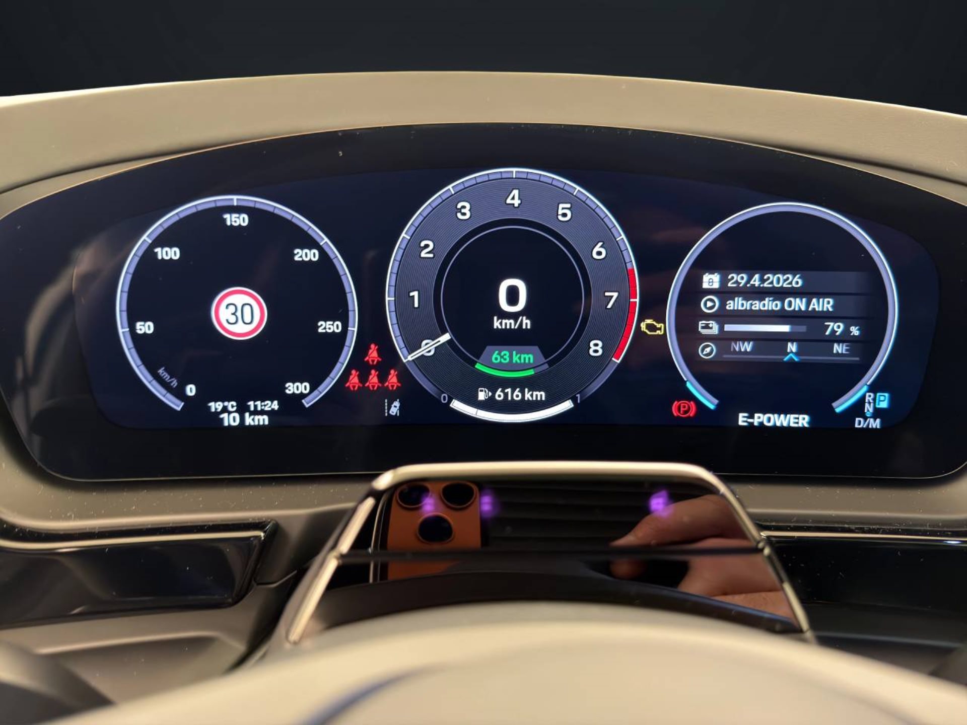 PORSCHE Cayenne S E-Hybrid Coupé Black Edition-image-15