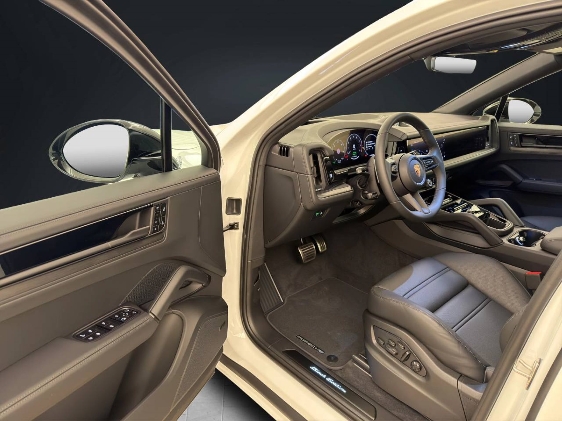 PORSCHE Cayenne S E-Hybrid Coupé Black Edition-image-3