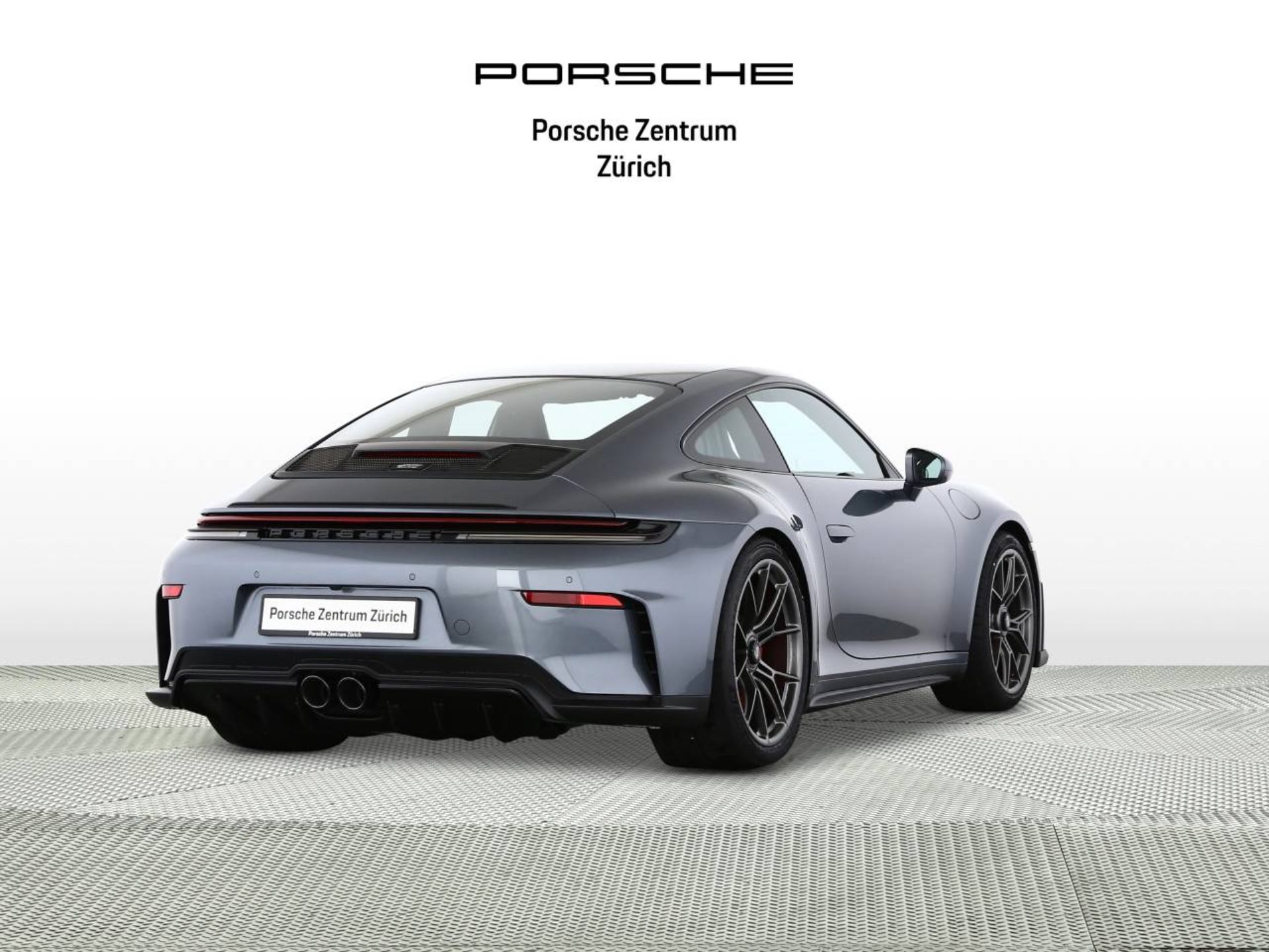PORSCHE 911 GT3 mit Touring-Paket-showroom-element-2