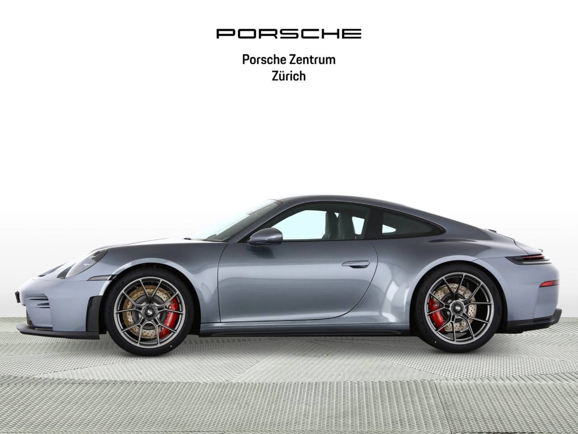 PORSCHE 911 GT3 mit Touring-Paket-showroom-element-1
