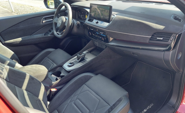 NISSAN Qashqai 1.3 MHEV N-Design 4x4-image-6