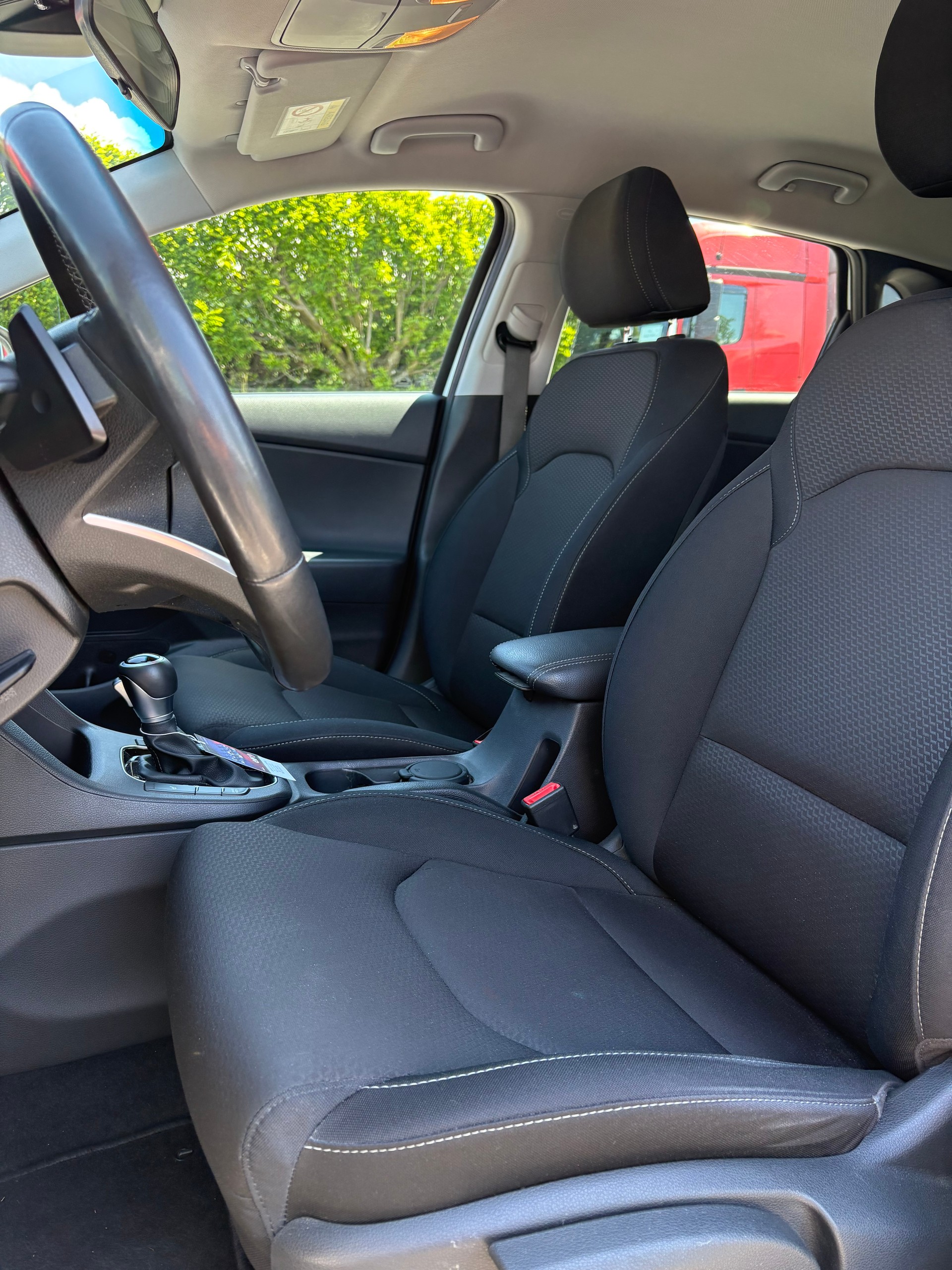 HYUNDAI 1.4 T-GDi Amplia-image-11