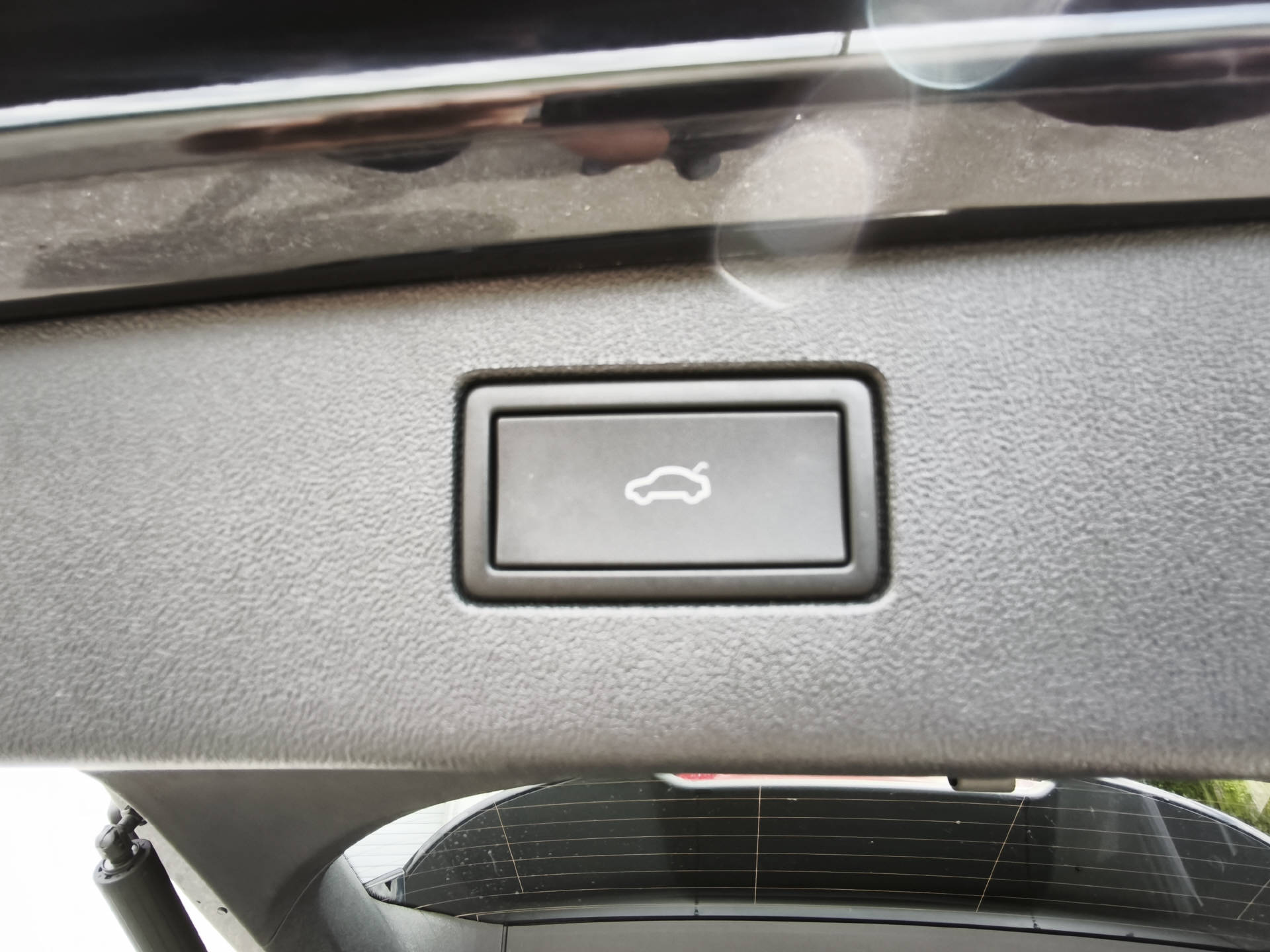 VW Tiguan 2.0 TSI R-Line DSG 4motion-image-12