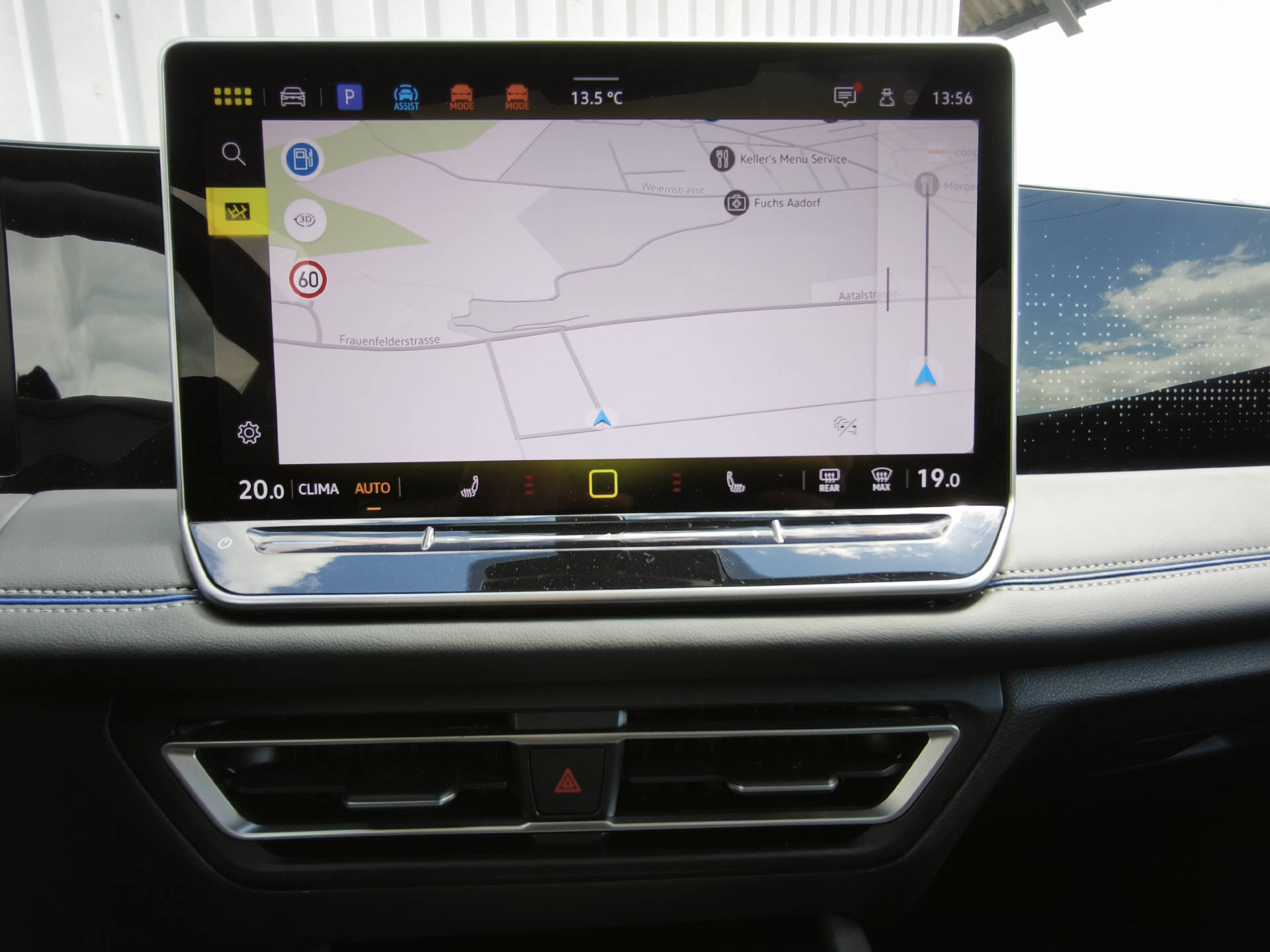 VW Tiguan 2.0 TSI R-Line DSG 4motion-image-13