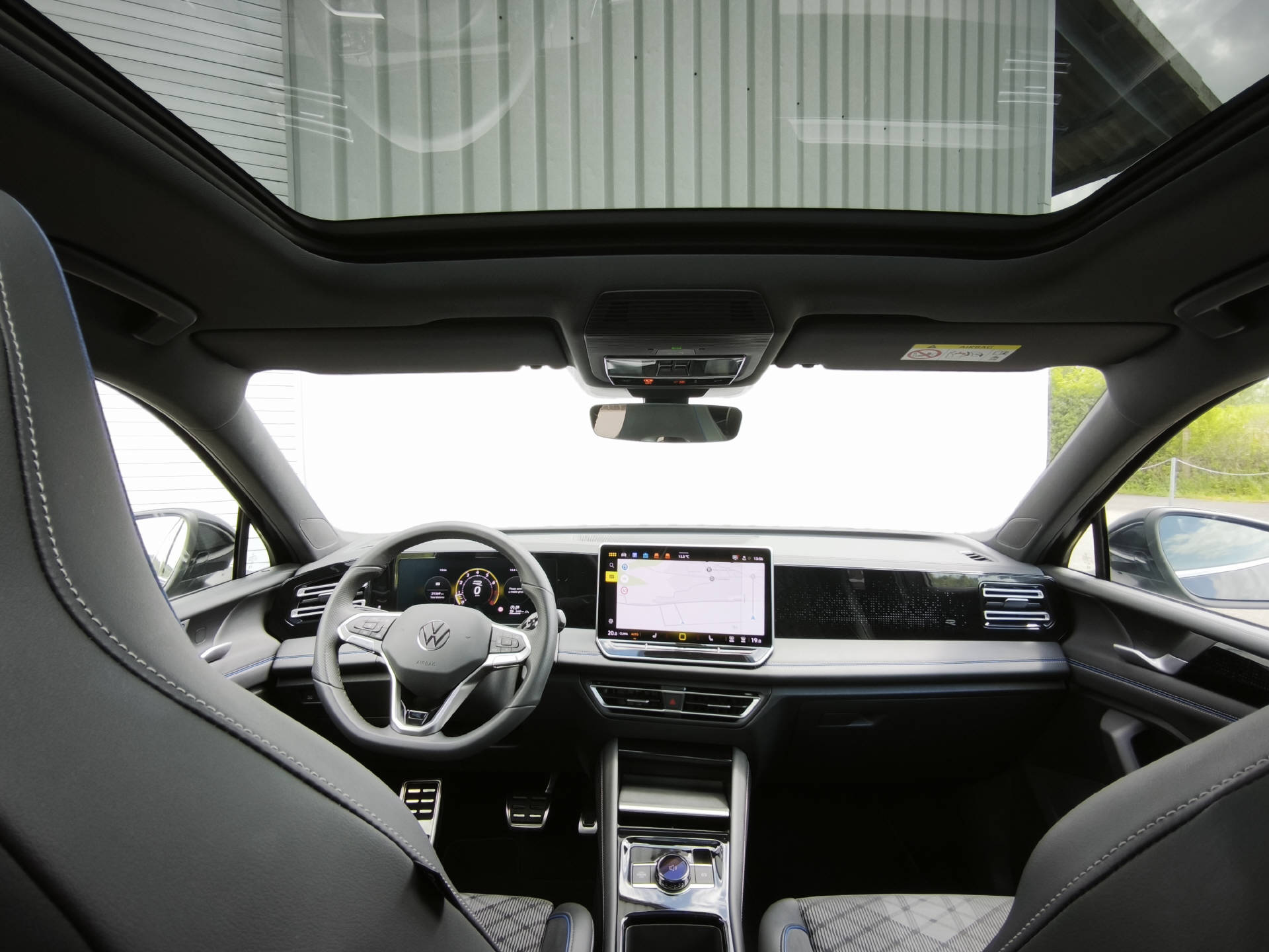 VW Tiguan 2.0 TSI R-Line DSG 4motion-image-10