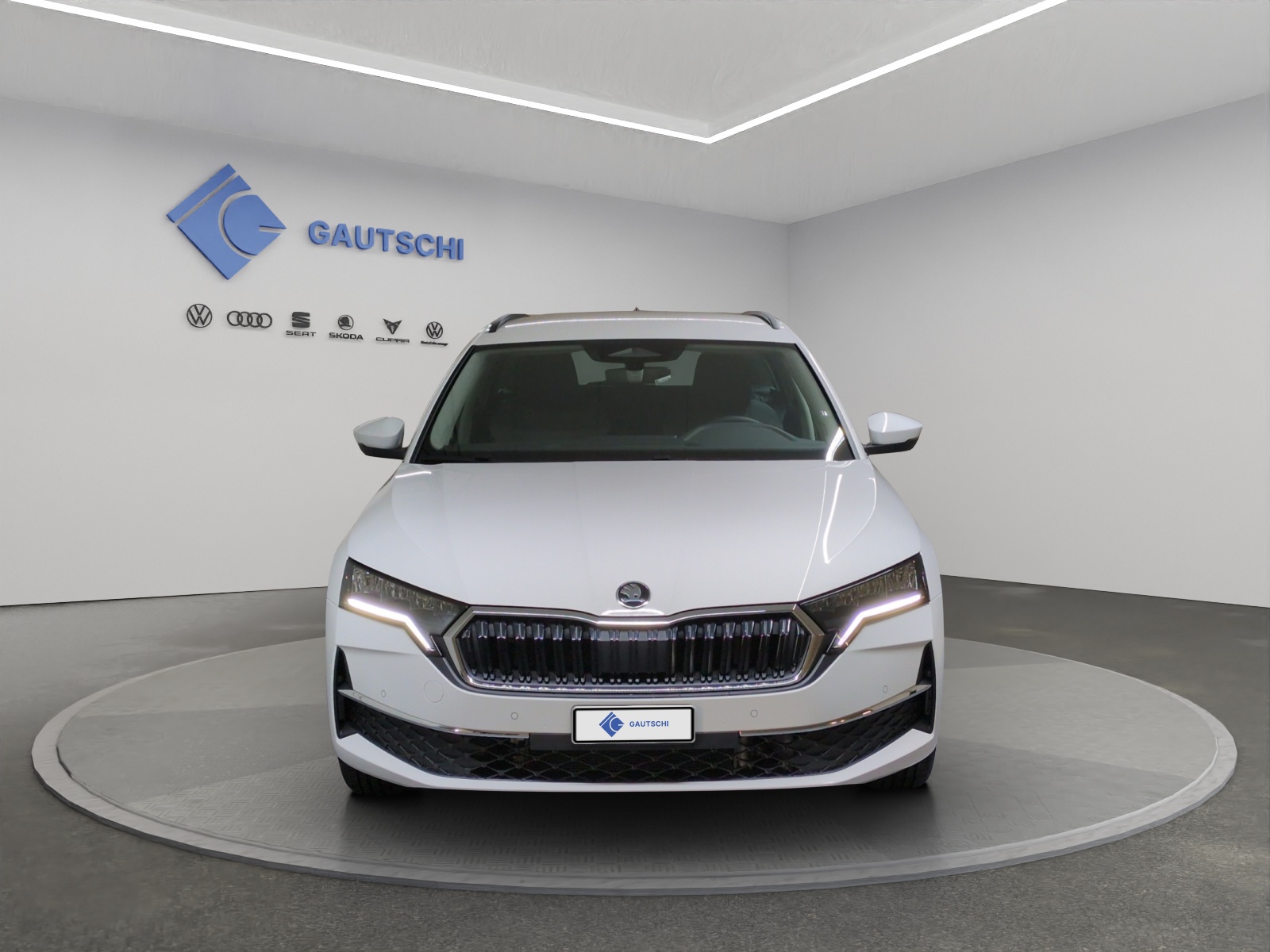 SKODA Octavia Combi 2.0 TDI DSG Selection-image-4