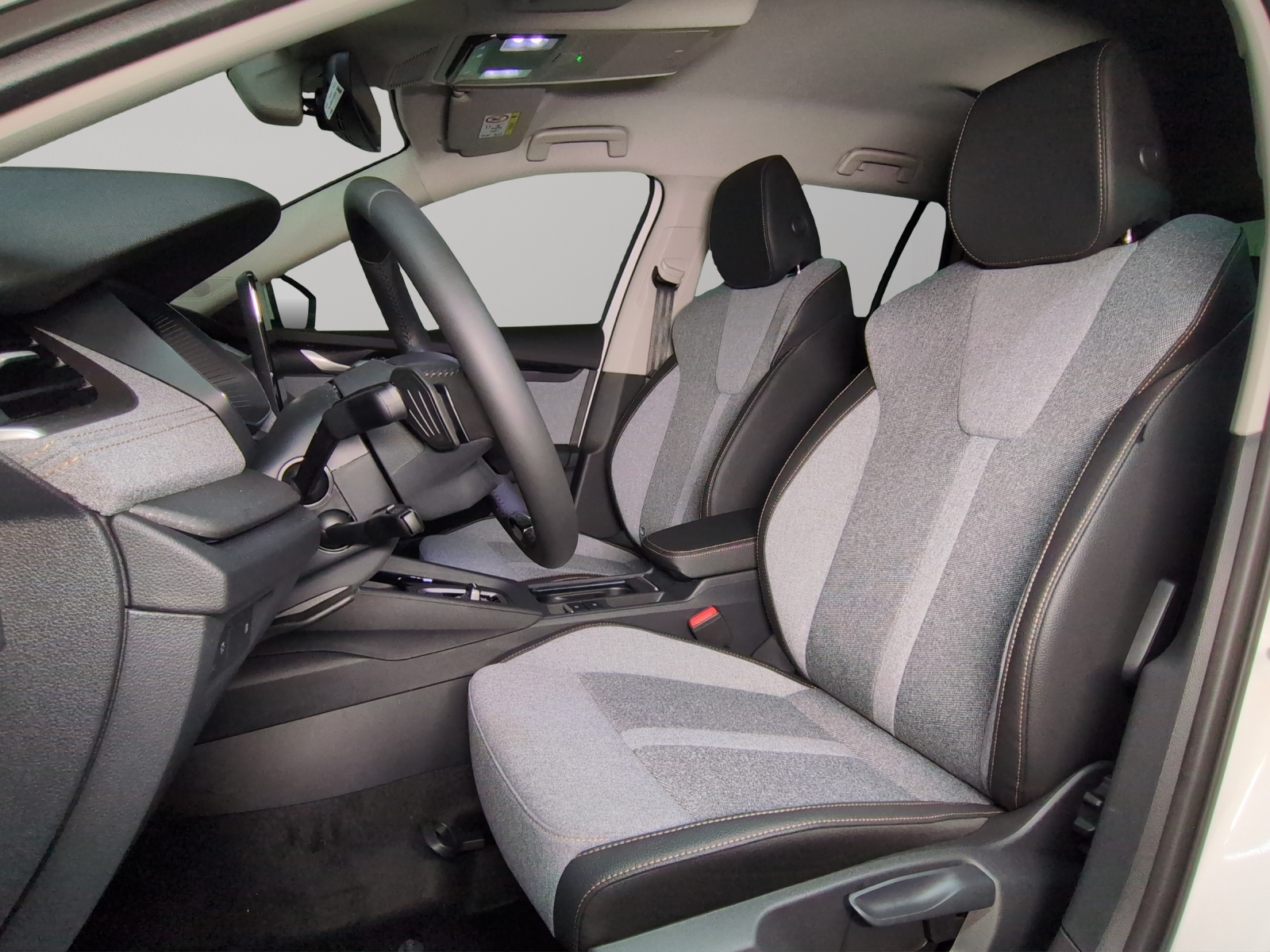 SKODA Octavia Combi 2.0 TDI DSG Selection-image-5