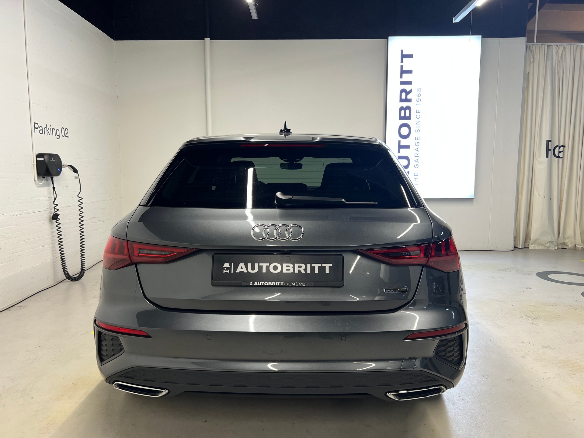 AUDI A3 Sportback 2.0 40 TFSI S Line quattro S-Tronic-image-8
