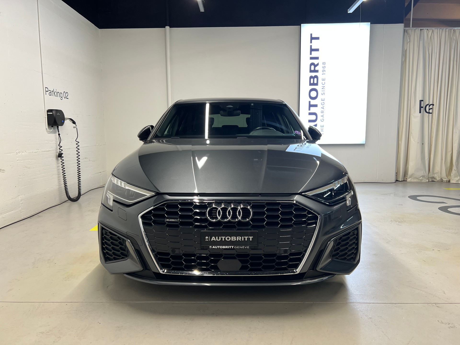 AUDI A3 Sportback 2.0 40 TFSI S Line quattro S-Tronic-image-9