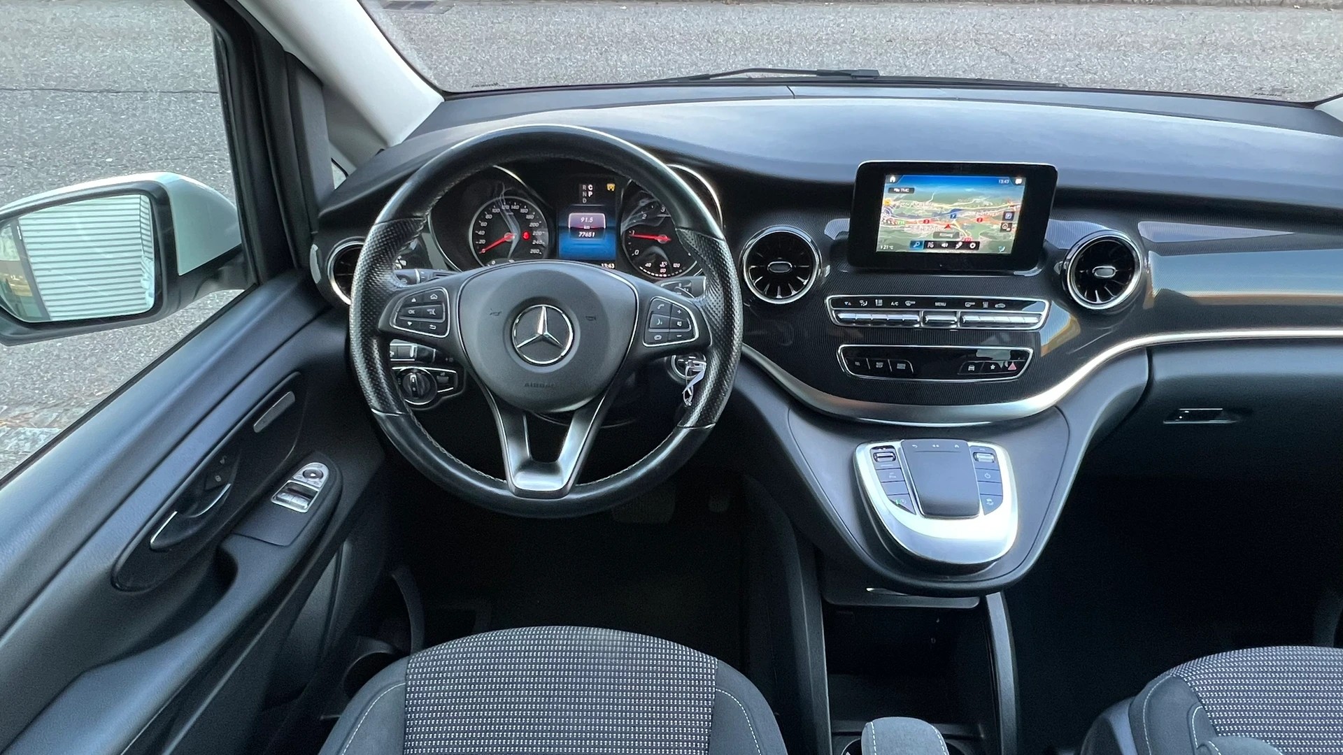 MERCEDES-BENZ V 250 d LANG TREND SPORT 4MATIC 9G-TRONIC l 190 PS-image-22