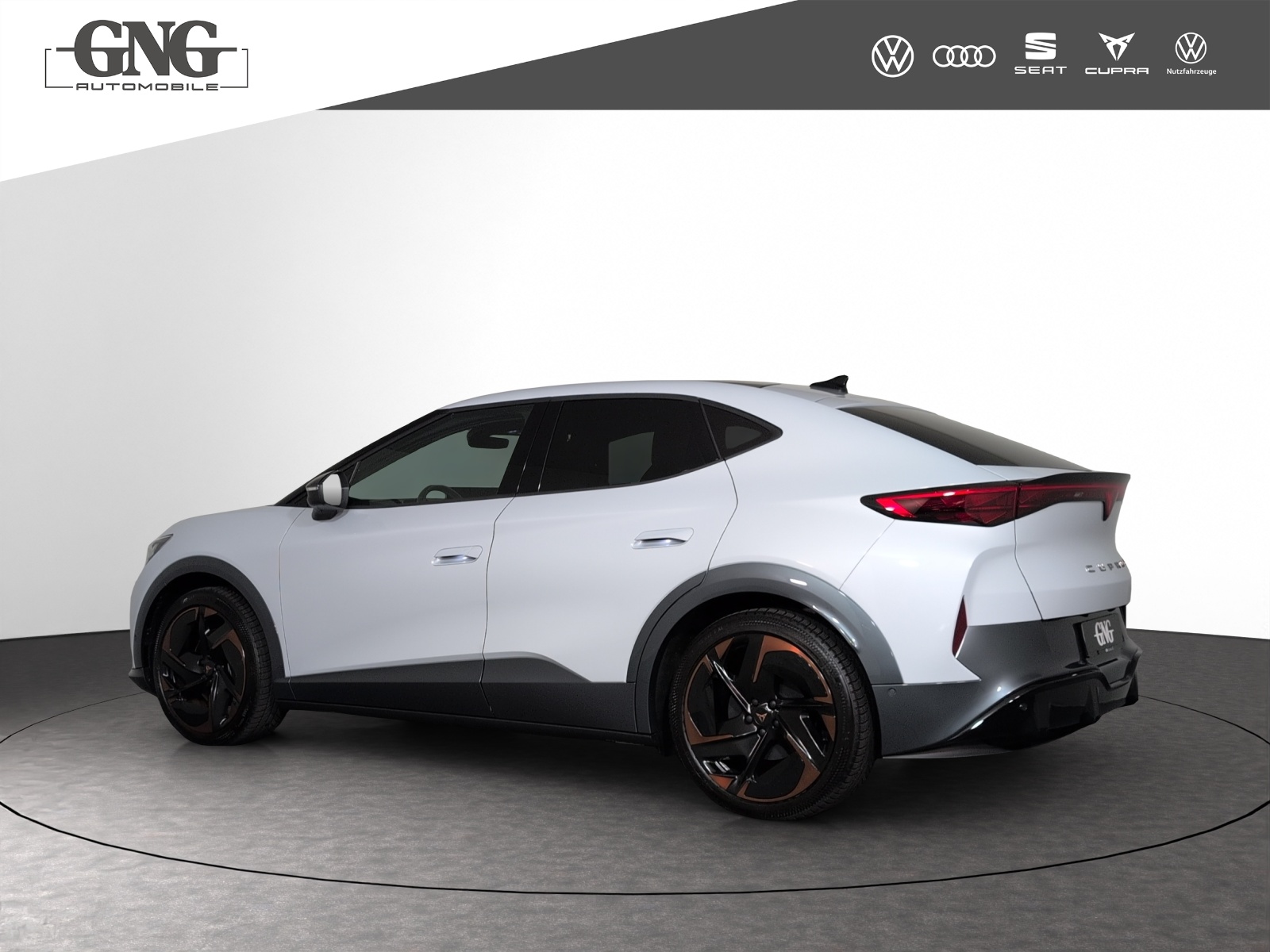 CUPRA Tavascan Type 9 77 kWh VZ Adrenaline-image-1