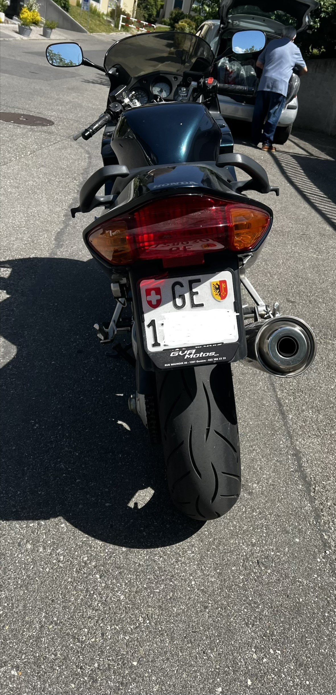 HONDA VFR 800 FI-image-3
