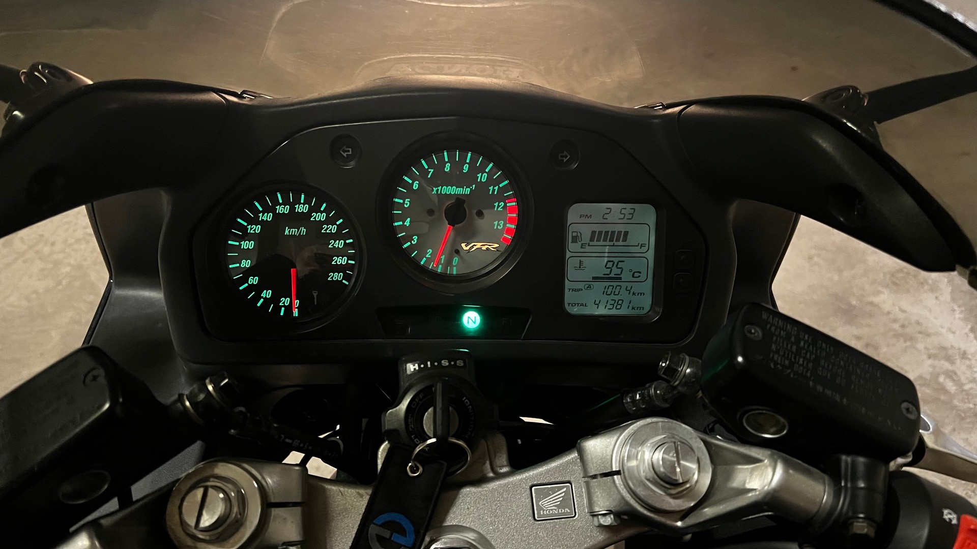 HONDA VFR 800 FI-image-4