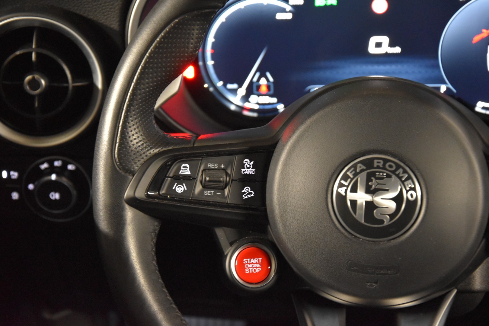 ALFA ROMEO Stelvio 2.0 Veloce Q4 AT8-image-14