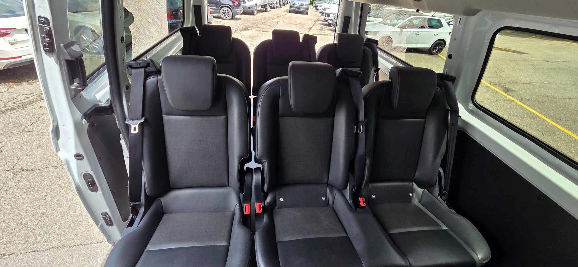 FORD Transit Custom 320 L2H1 Ambiente-image-14