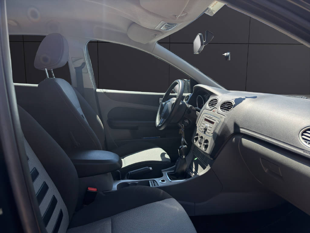 FORD Focus 1.8i 16V Carving-image-17