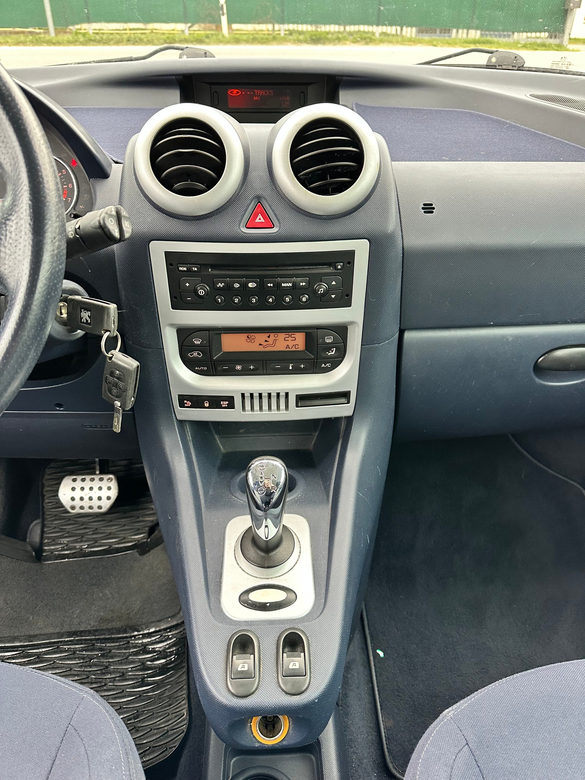 PEUGEOT 1007 1.6 Sport(y) 2-Tronic-image-14