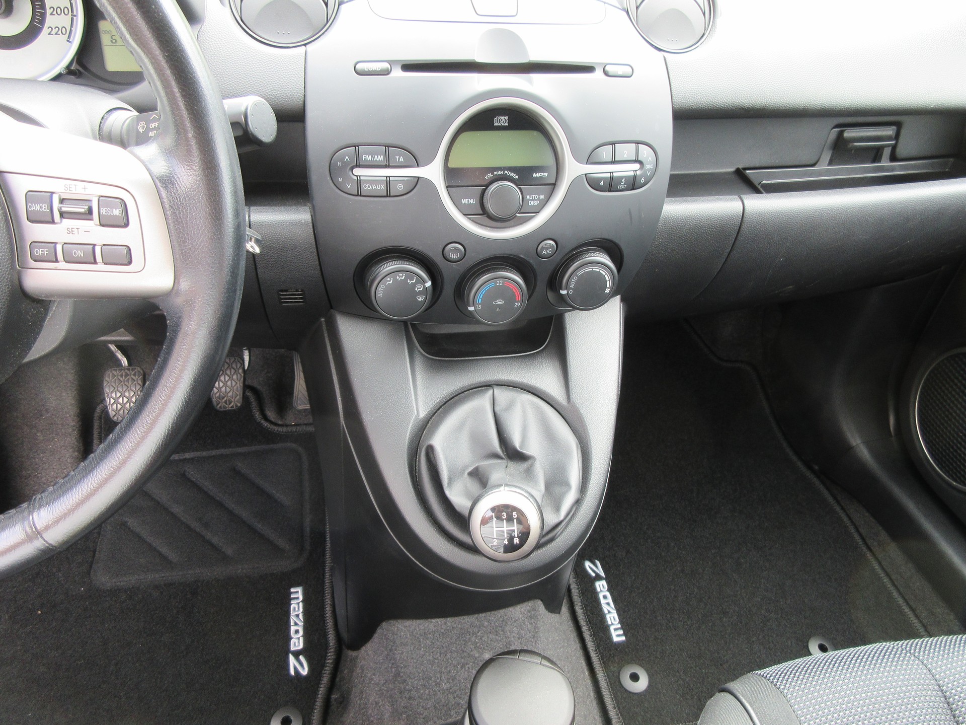 MAZDA 2 1.5i 16V Sport-image-10