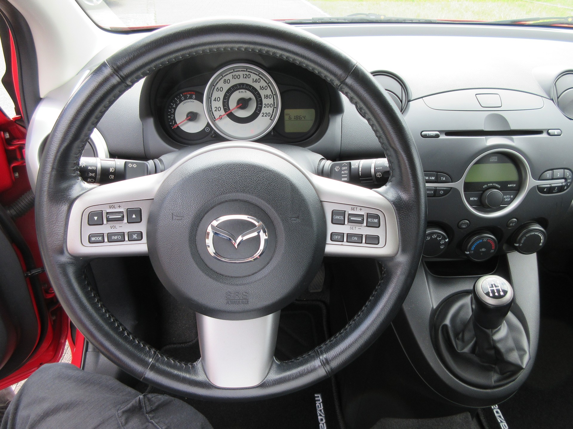 MAZDA 2 1.5i 16V Sport-image-9
