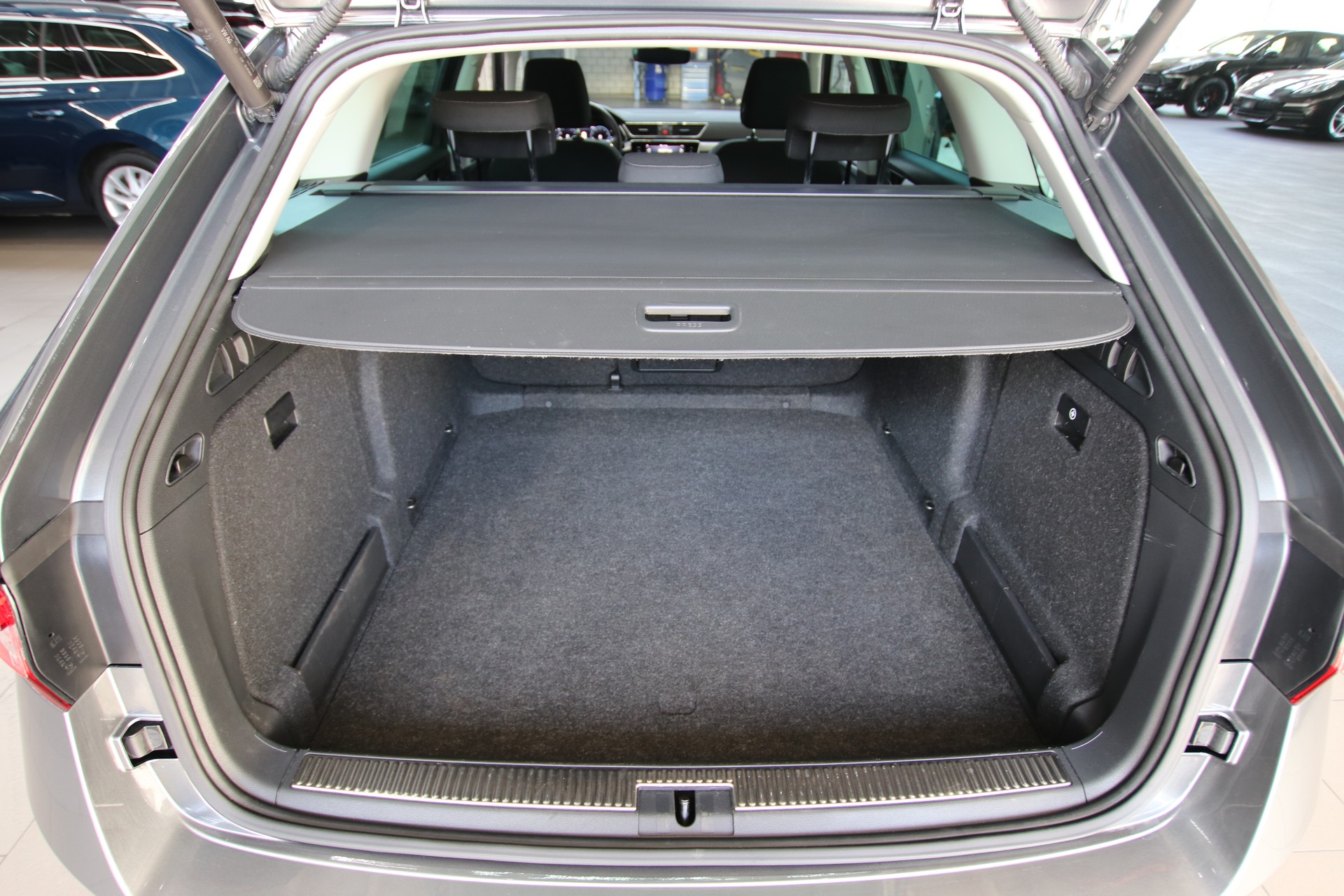 SKODA Superb Combi 1.5 TSI Ambition DSG *Werksgarantie bis 07.2028*-image-14