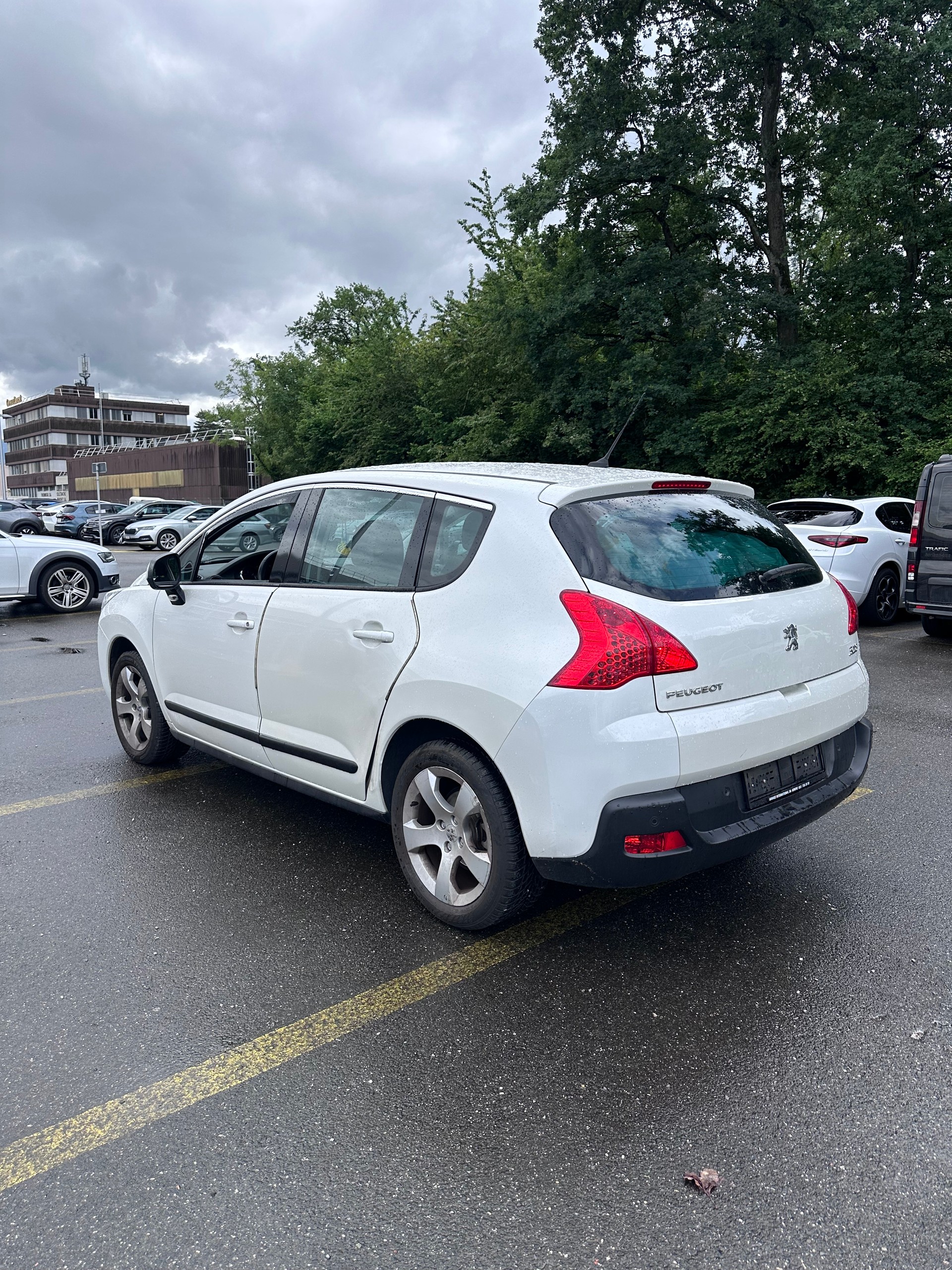 PEUGEOT 3008 1.6 16V T Platinum-image-2