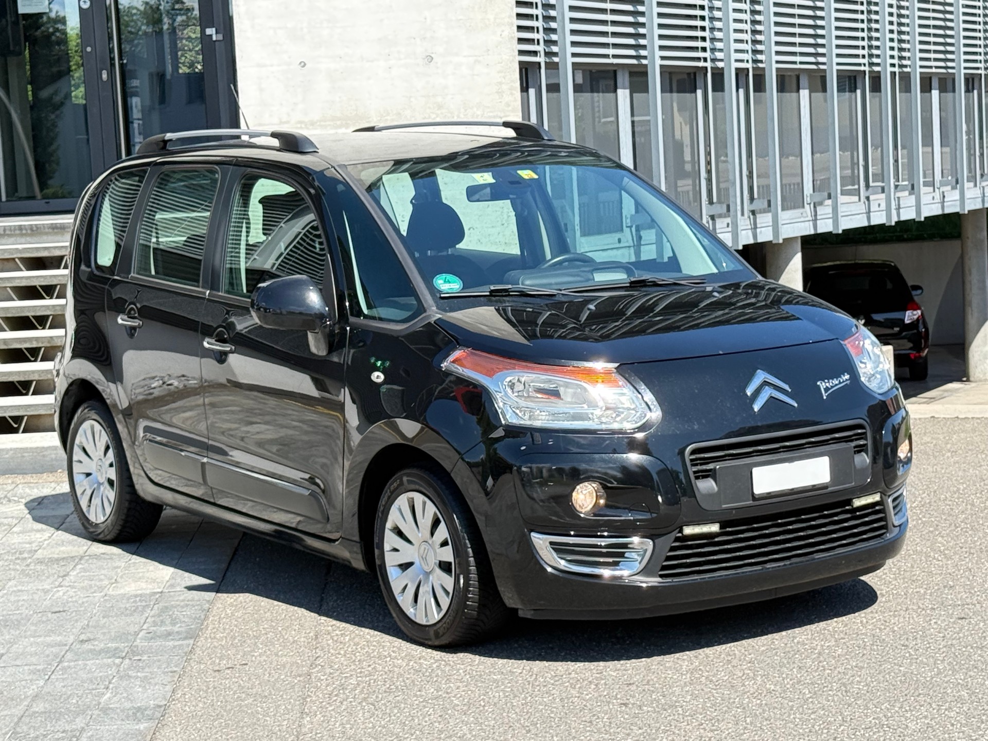 CITROEN C3 Picasso 1.6 HDi Exclusive EGS6-image-1