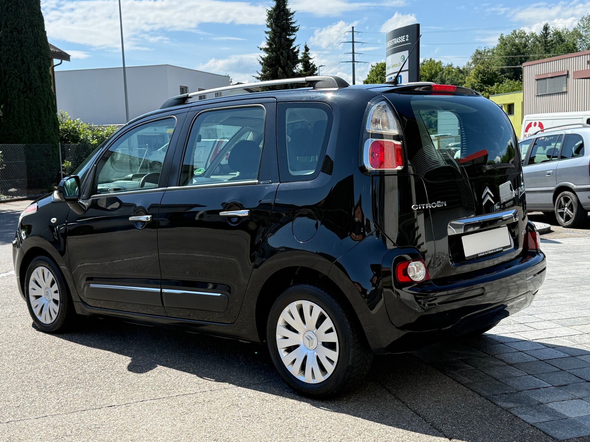 CITROEN C3 Picasso 1.6 HDi Exclusive EGS6-image-5