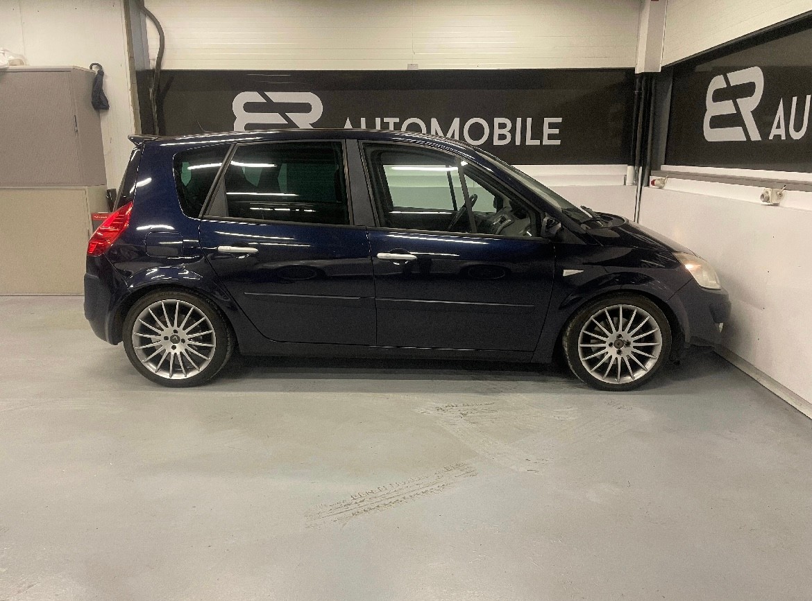 RENAULT Scénic 2.0 16V Dynamique-image-7