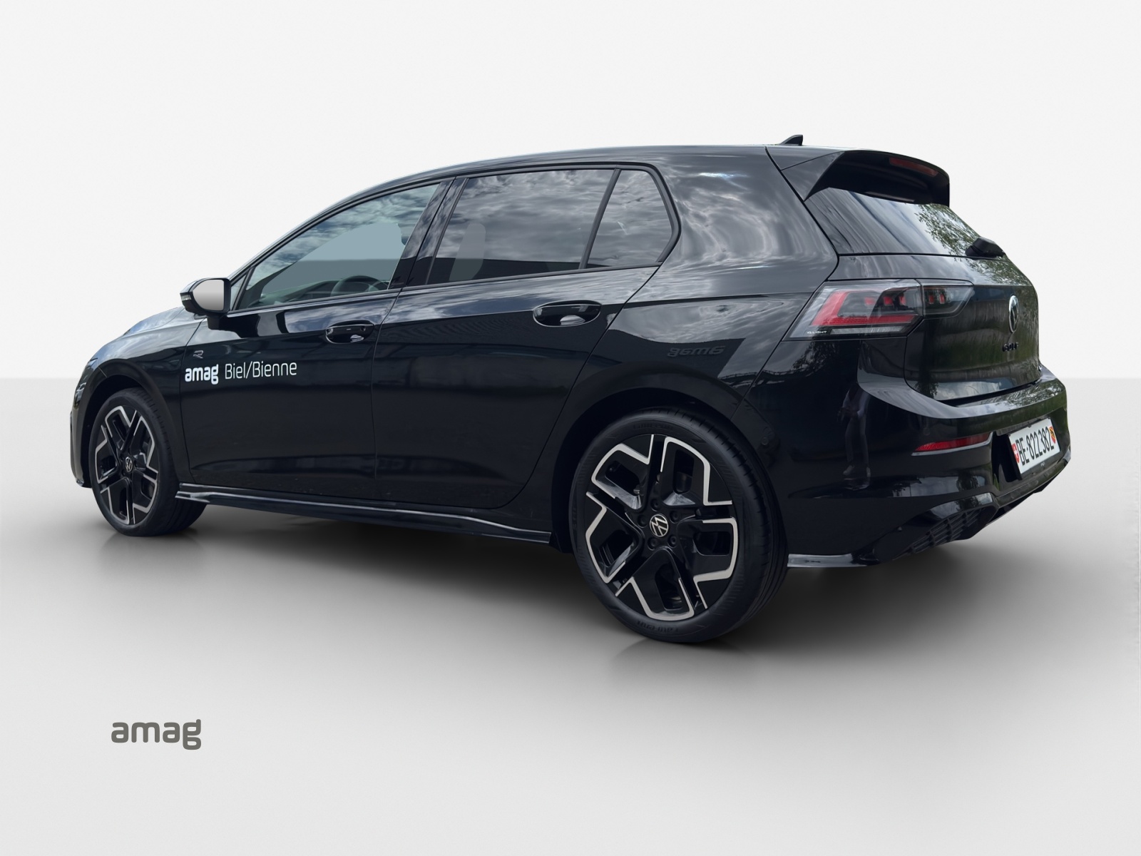 VW Golf 2.0 TSI R-Line DSG 4 Motion-image-2