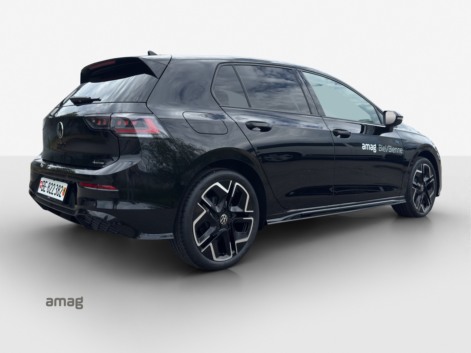 VW Golf 2.0 TSI R-Line DSG 4 Motion-image-4