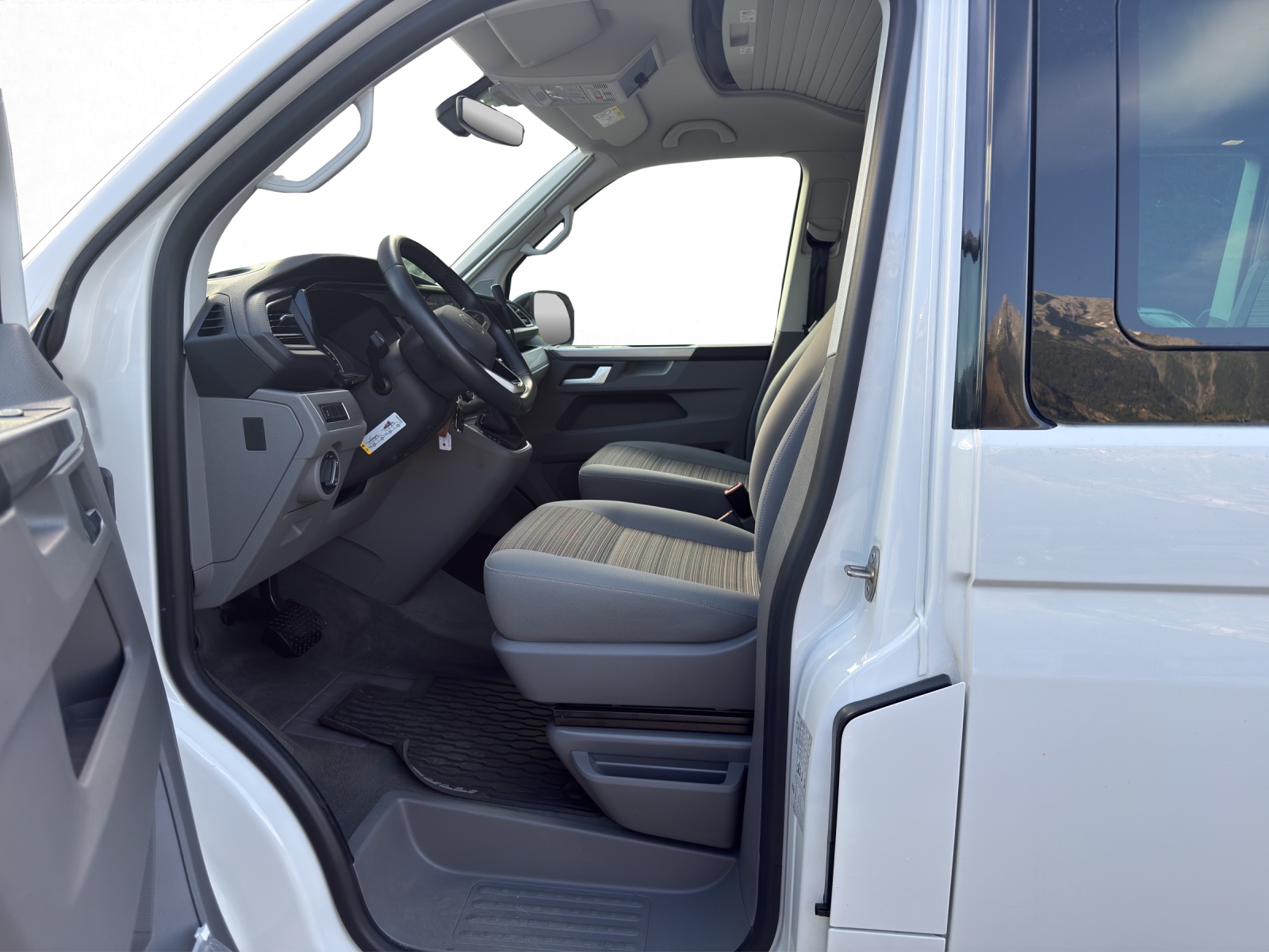 VW T6.1 California 2.0 TDI Beach Edition Spirit DSG-image-8