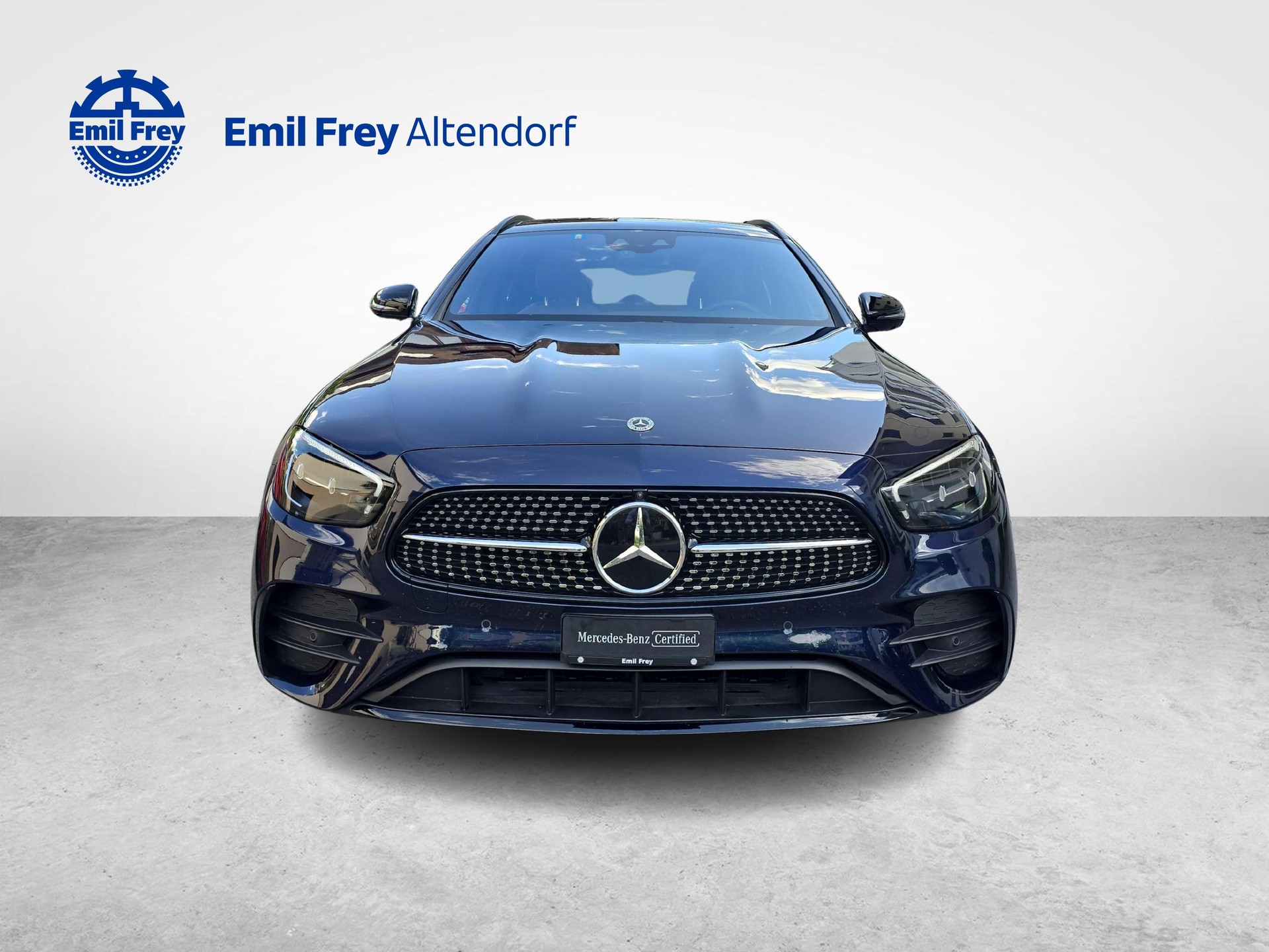 MERCEDES-BENZ E 220 d AMG Line 4matic Kombi-image-7