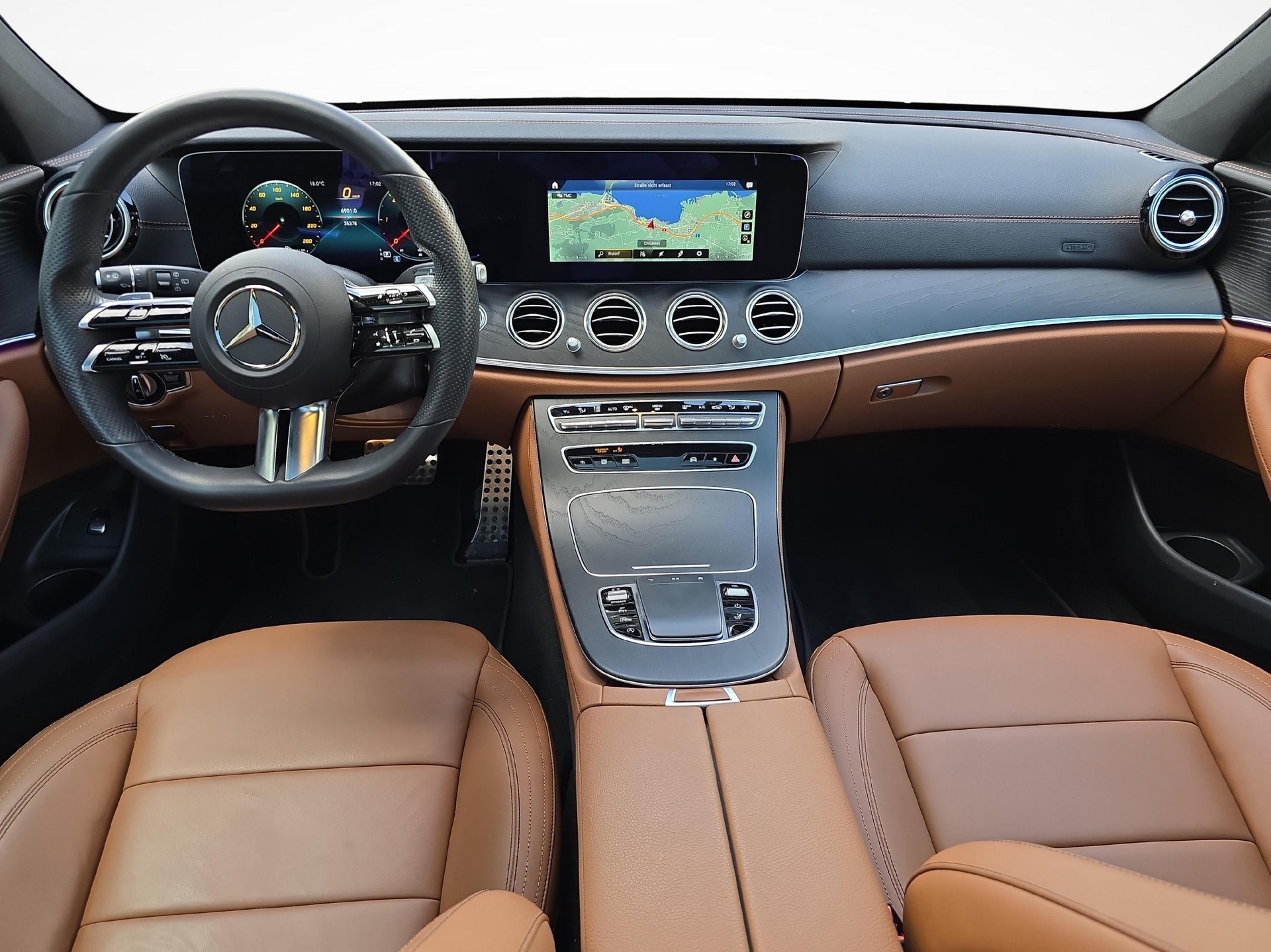 MERCEDES-BENZ E 220 d AMG Line 4matic Kombi-image-8